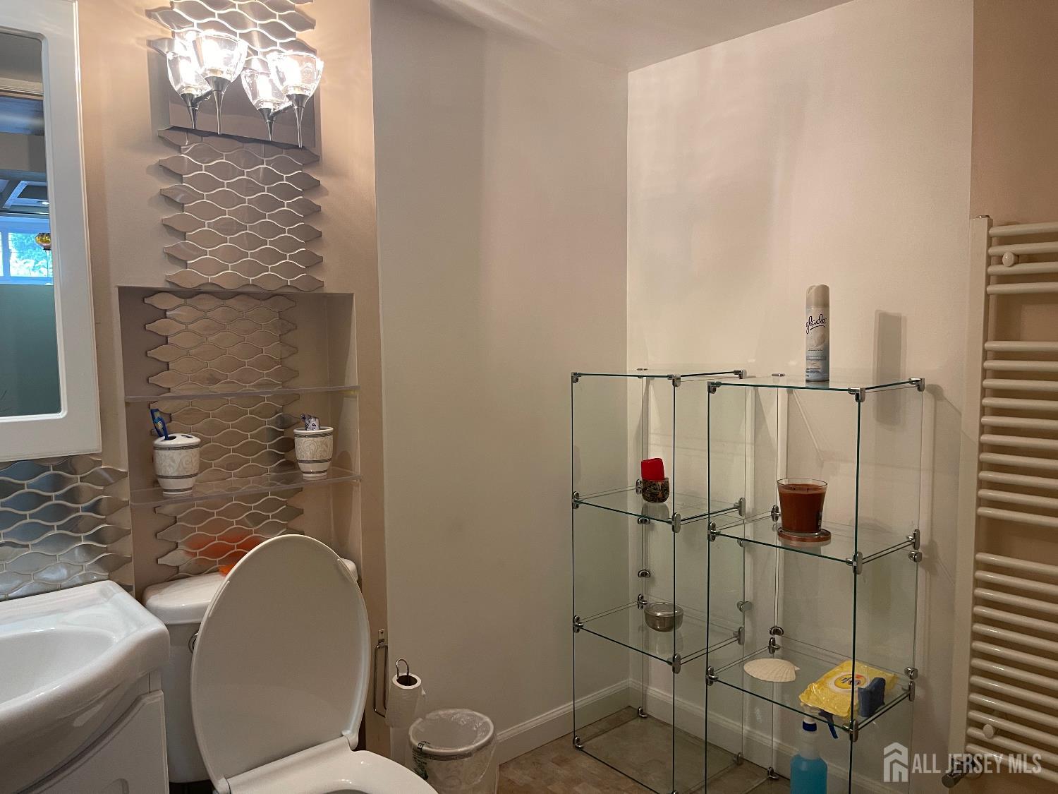 South Amboy, New Jersey, 08879, United States, 4 Bedrooms Bedrooms, ,3 BathroomsBathrooms,Residential,For Sale,1829503
