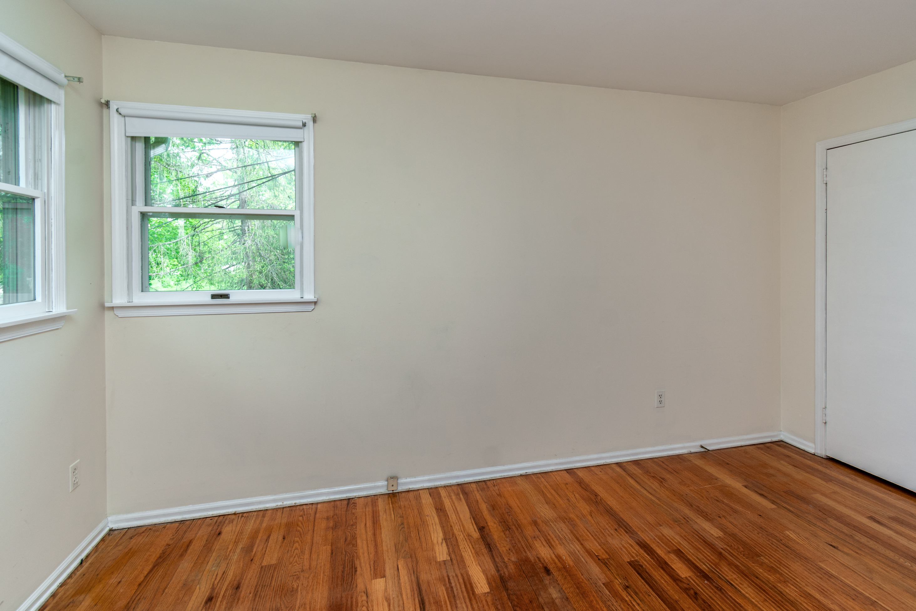  Solid Home with Workshop Space and Room to Grow - 物件實景