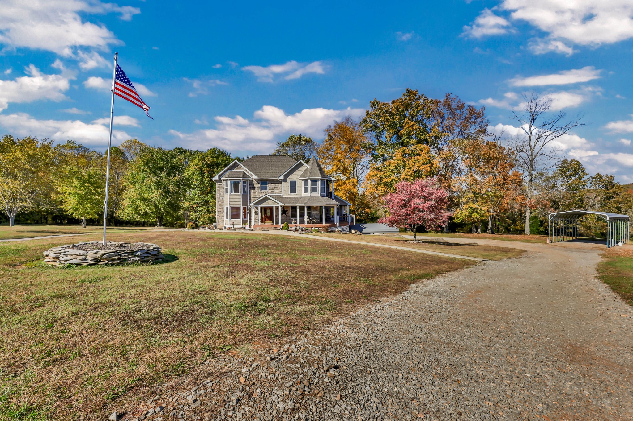 Clarksville, Tennessee, 37043, United States, 4 Bedrooms Bedrooms, ,4 BathroomsBathrooms,Residential,For Sale,1989948