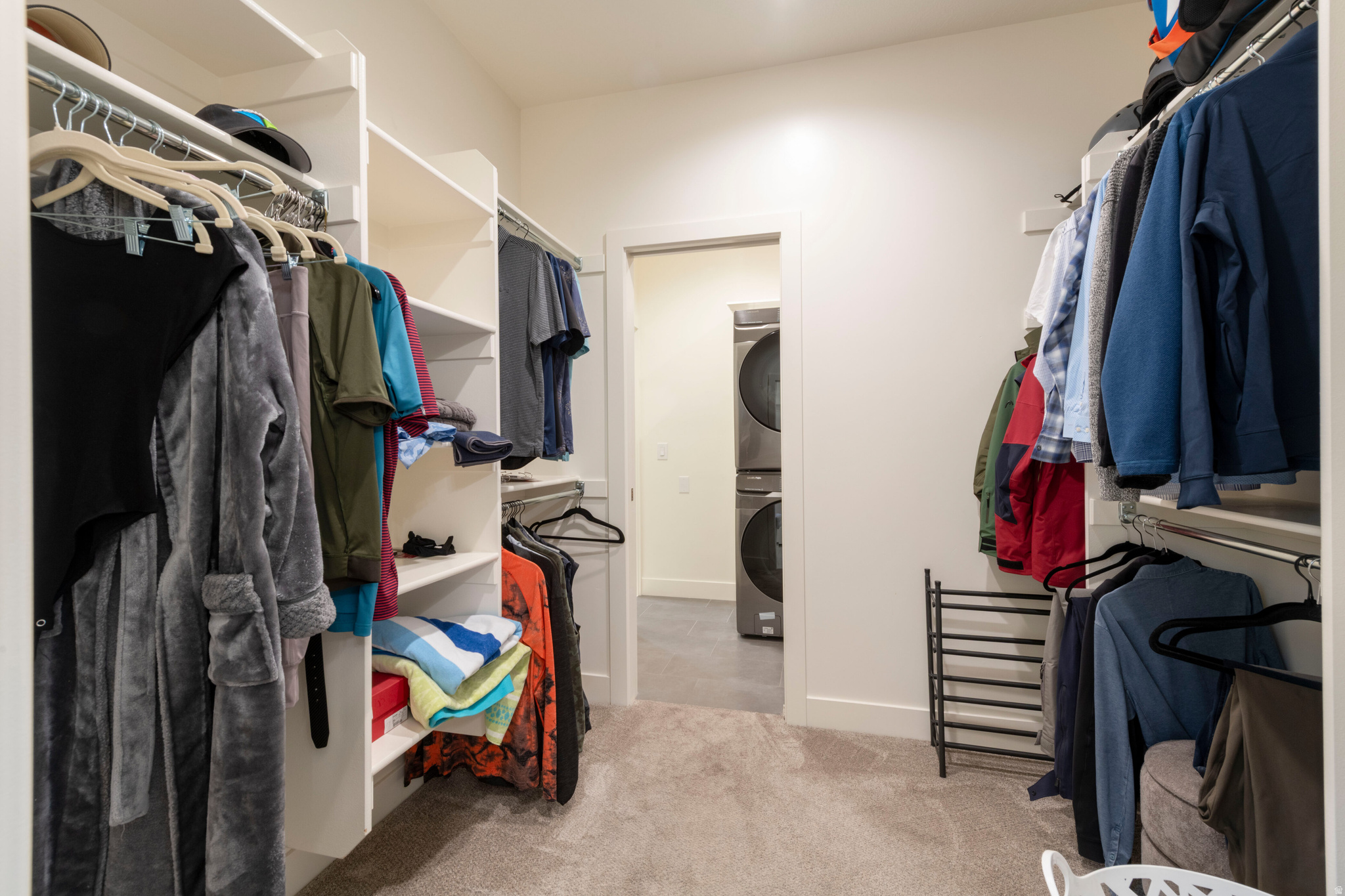 Holladay, Utah, 84117, United States, 4 Bedrooms Bedrooms, ,4 BathroomsBathrooms,Residential,For Sale,1991877