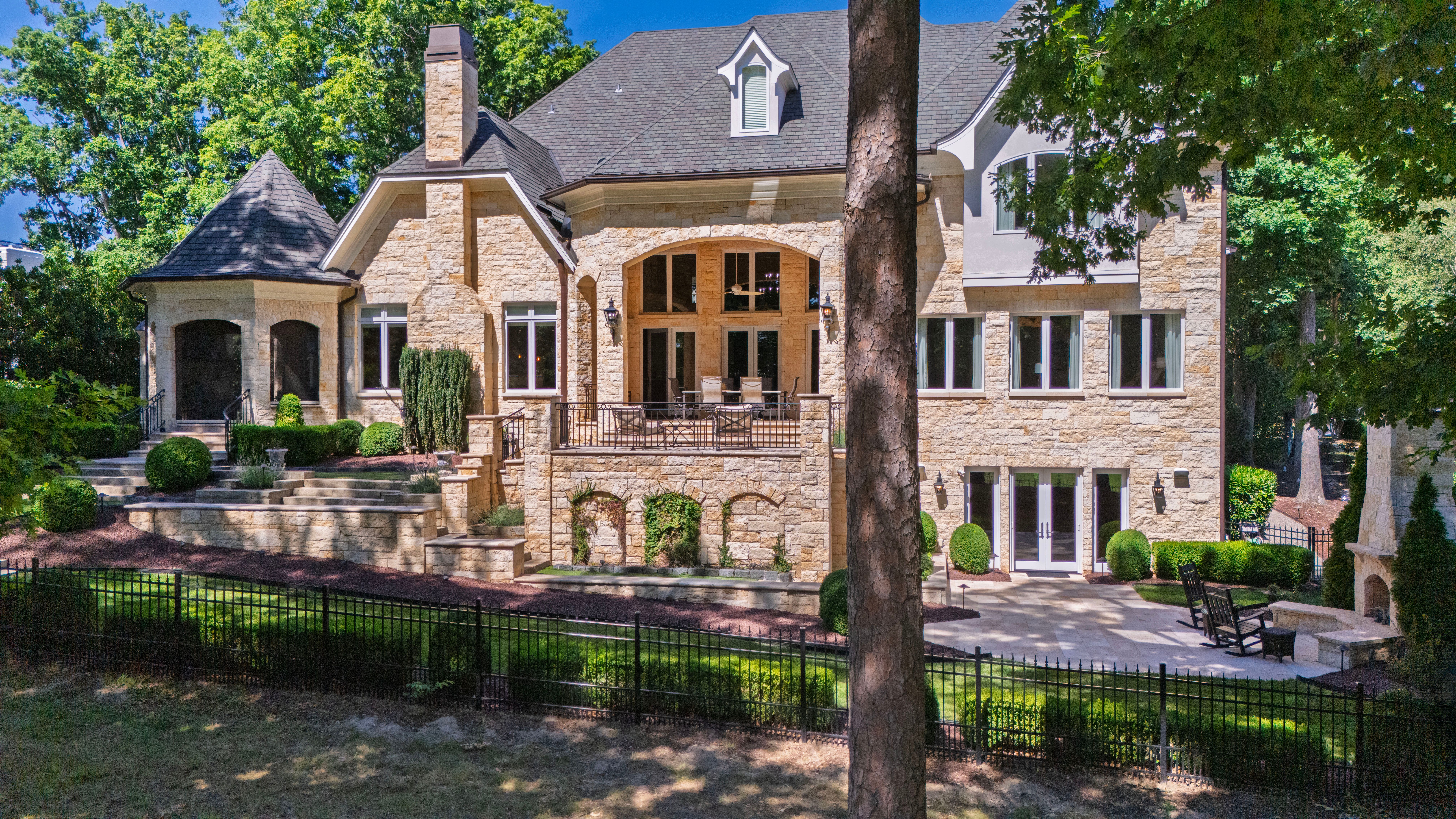 1412 Hedgelawn Way, Raleigh, NC 27615 - 物件實景