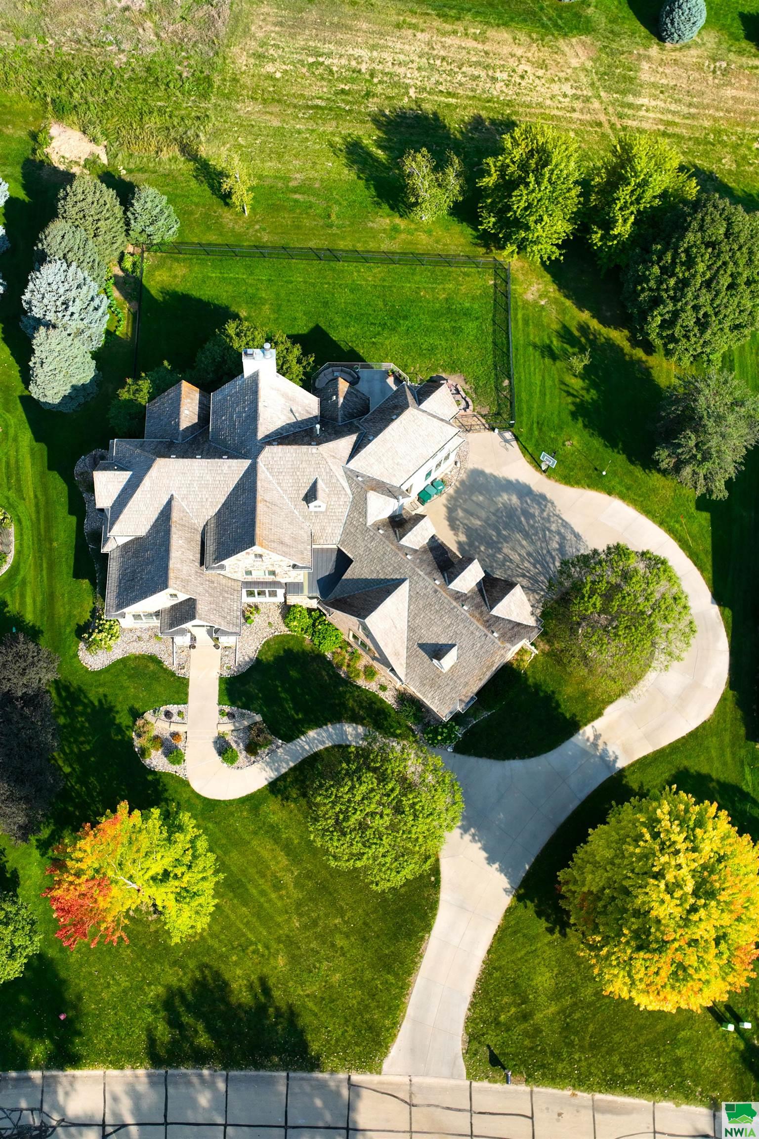 Dakota Dunes, South Dakota, 57049, United States, 5 Bedrooms Bedrooms, ,6 BathroomsBathrooms,Residential,For Sale,1943906