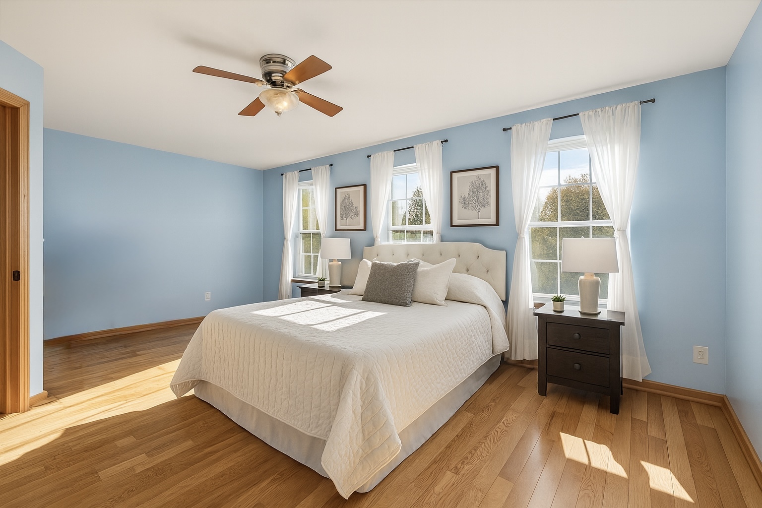 West Chicago, Illinois, 60185, United States, 4 Bedrooms Bedrooms, ,4 BathroomsBathrooms,Residential,For Sale,1981080