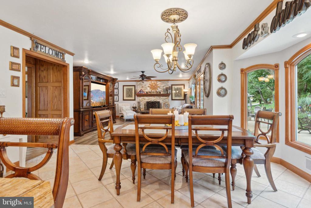Colts Neck, New Jersey, 07722, United States, 4 Bedrooms Bedrooms, ,4 BathroomsBathrooms,Residential,For Sale,1792181