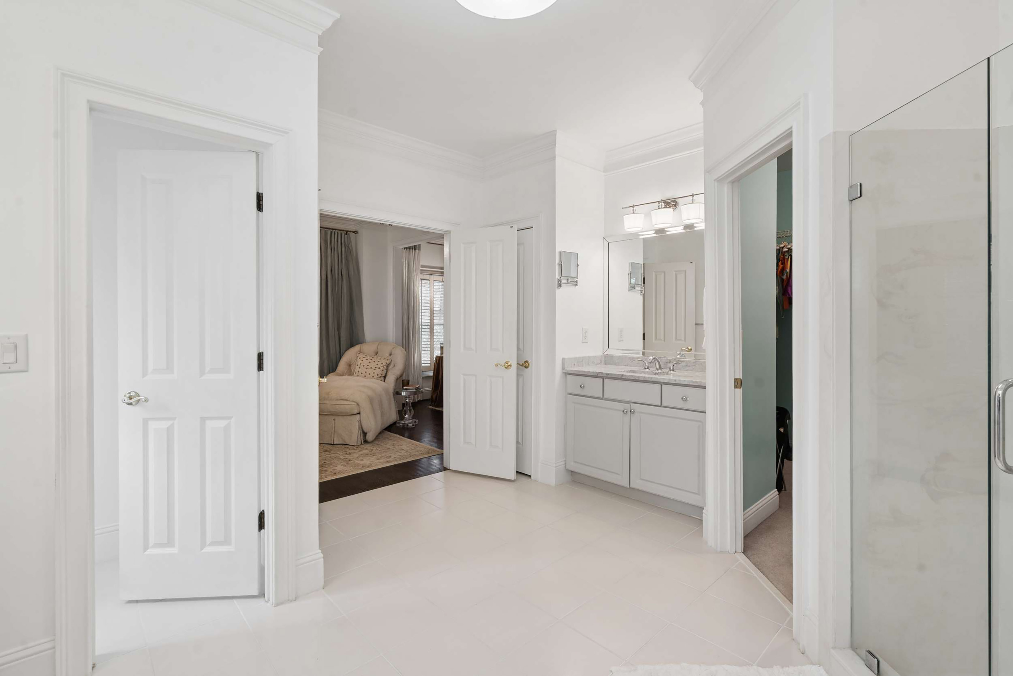  Incredible Opportunity to Live in a Quiet Gated Brookhaven Community - 物件實景