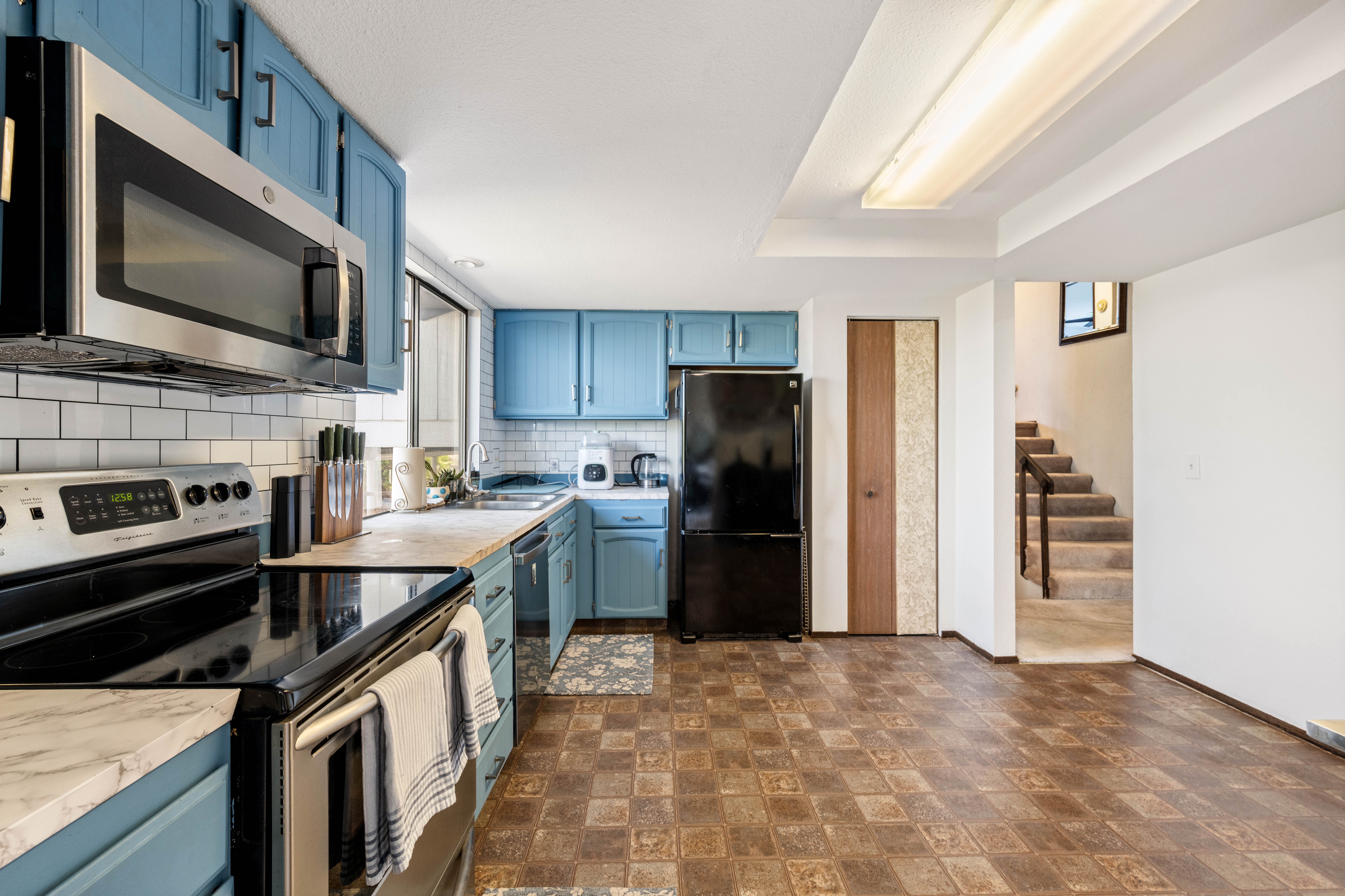  Stunning Views & Solar Panel Efficiency - 物件實景