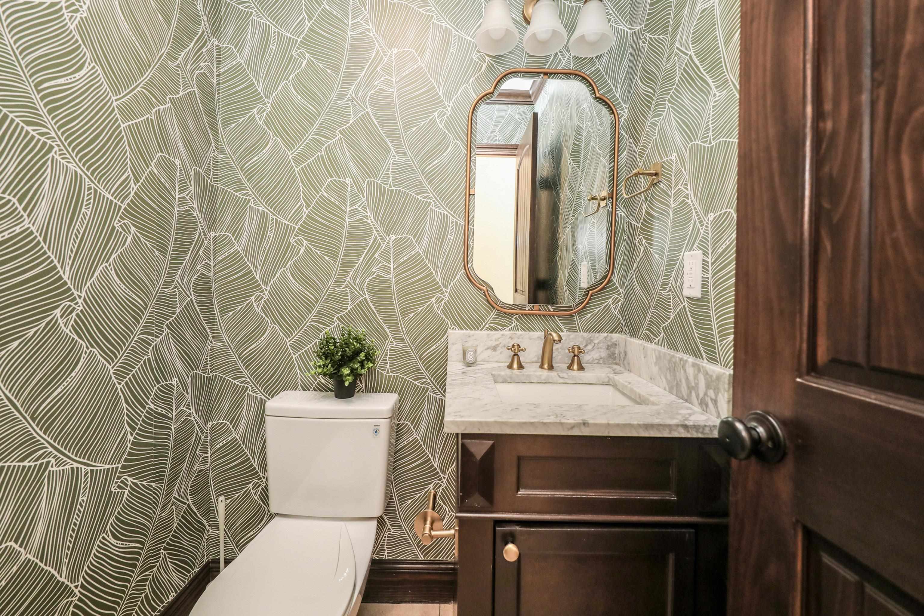 Laredo, Texas, 78041, United States, 4 Bedrooms Bedrooms, ,5 BathroomsBathrooms,Residential,For Sale,1989337