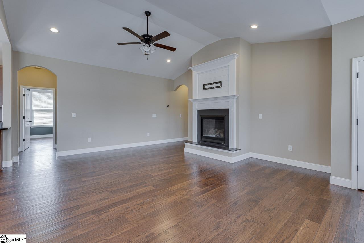 Travelers Rest, South Carolina, 29690, United States, 3 Bedrooms Bedrooms, ,3 BathroomsBathrooms,Residential,For Sale,1868867