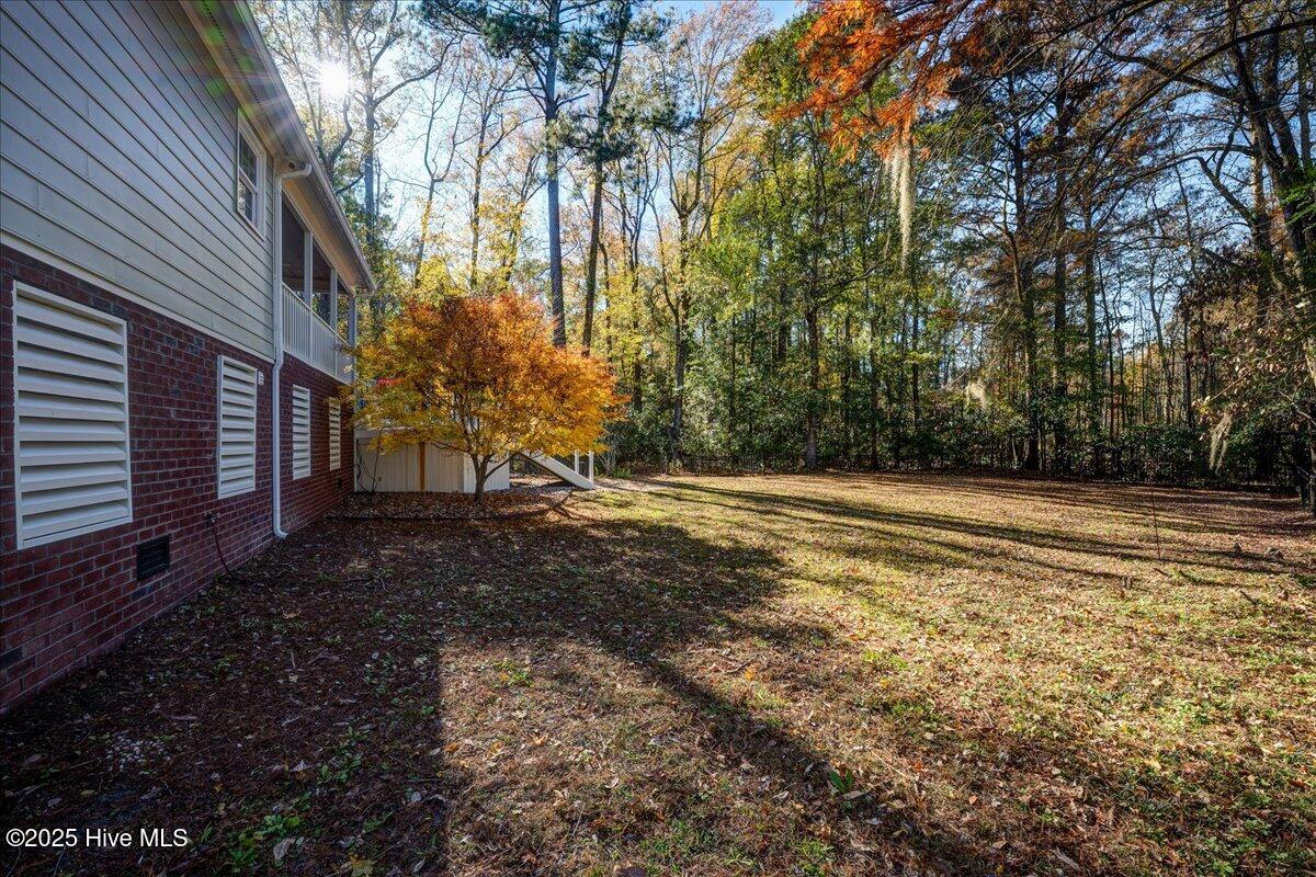 Trent Woods, North Carolina, 28562, United States, 4 Bedrooms Bedrooms, ,3 BathroomsBathrooms,Residential,For Sale,1997785