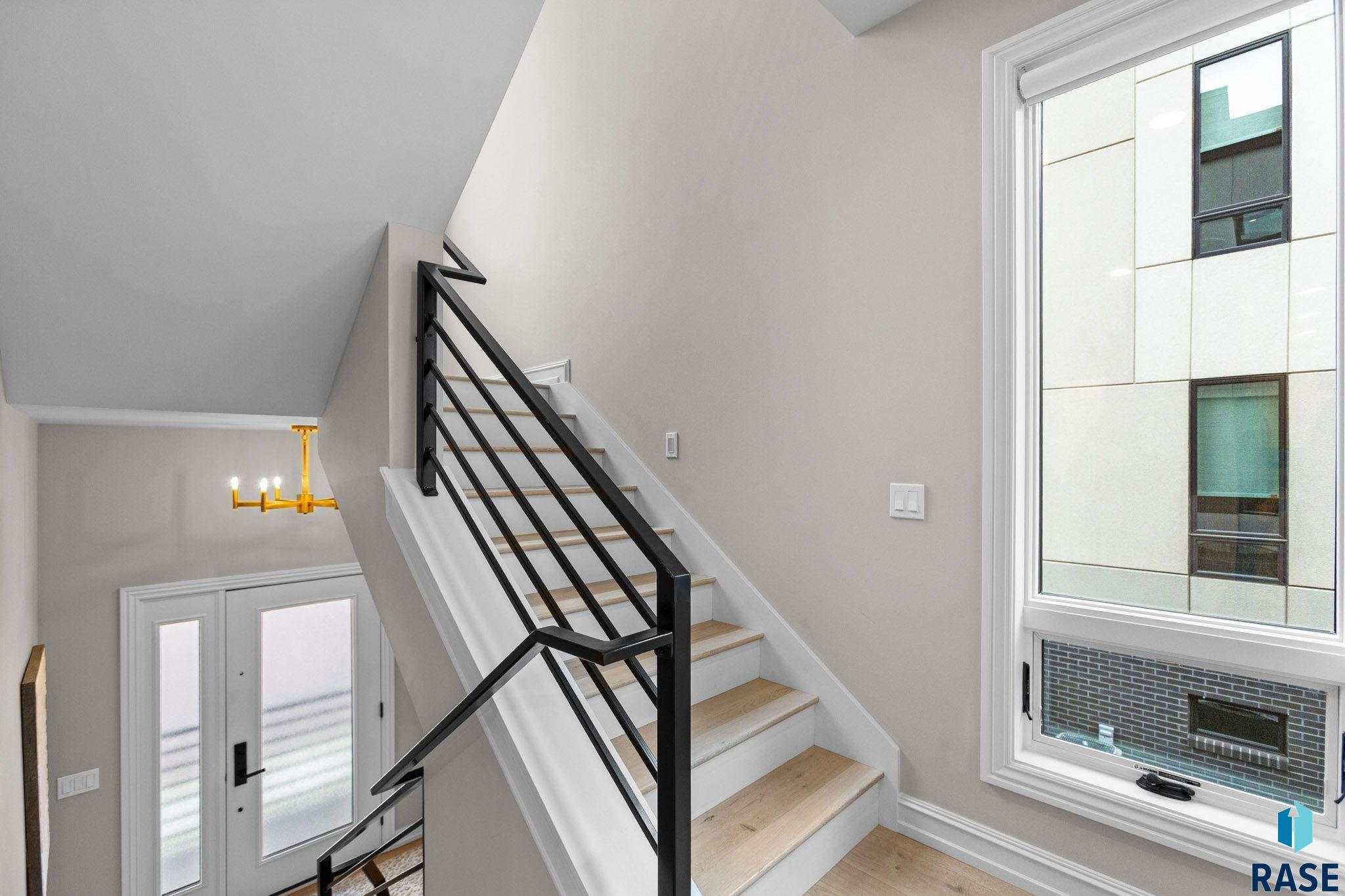 Sioux Falls, South Dakota, 57106, United States, 3 Bedrooms Bedrooms, ,2 BathroomsBathrooms,Residential,For Sale,1986319