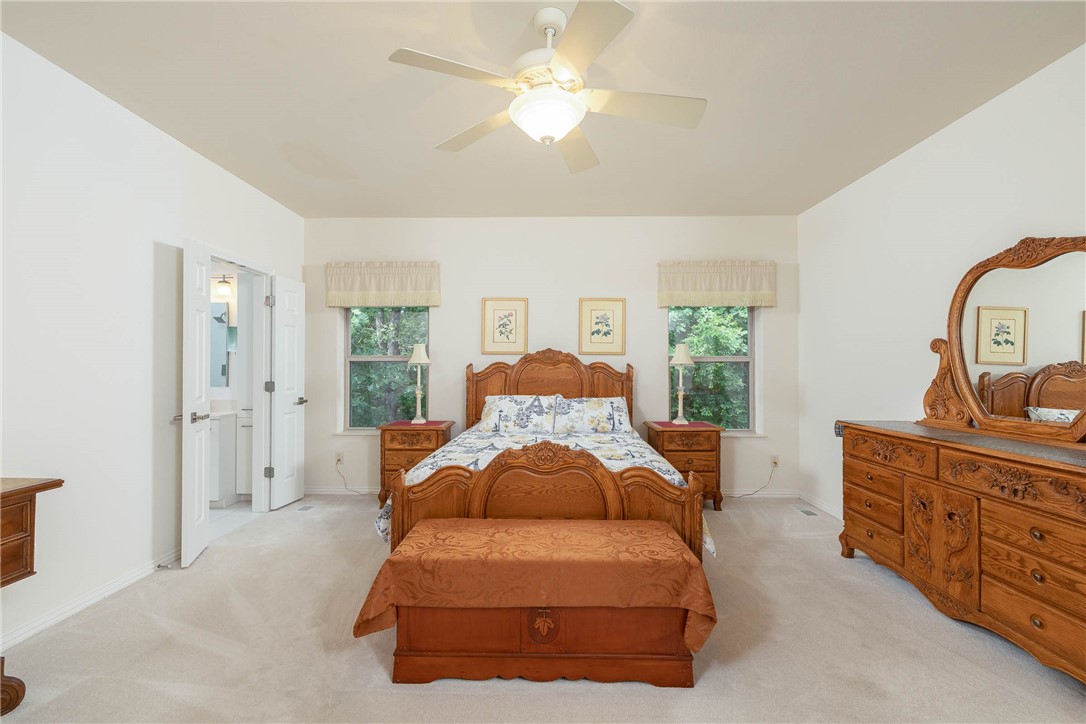 Bella Vista, Arkansas, 72715, United States, 3 Bedrooms Bedrooms, ,4 BathroomsBathrooms,Residential,For Sale,1941040