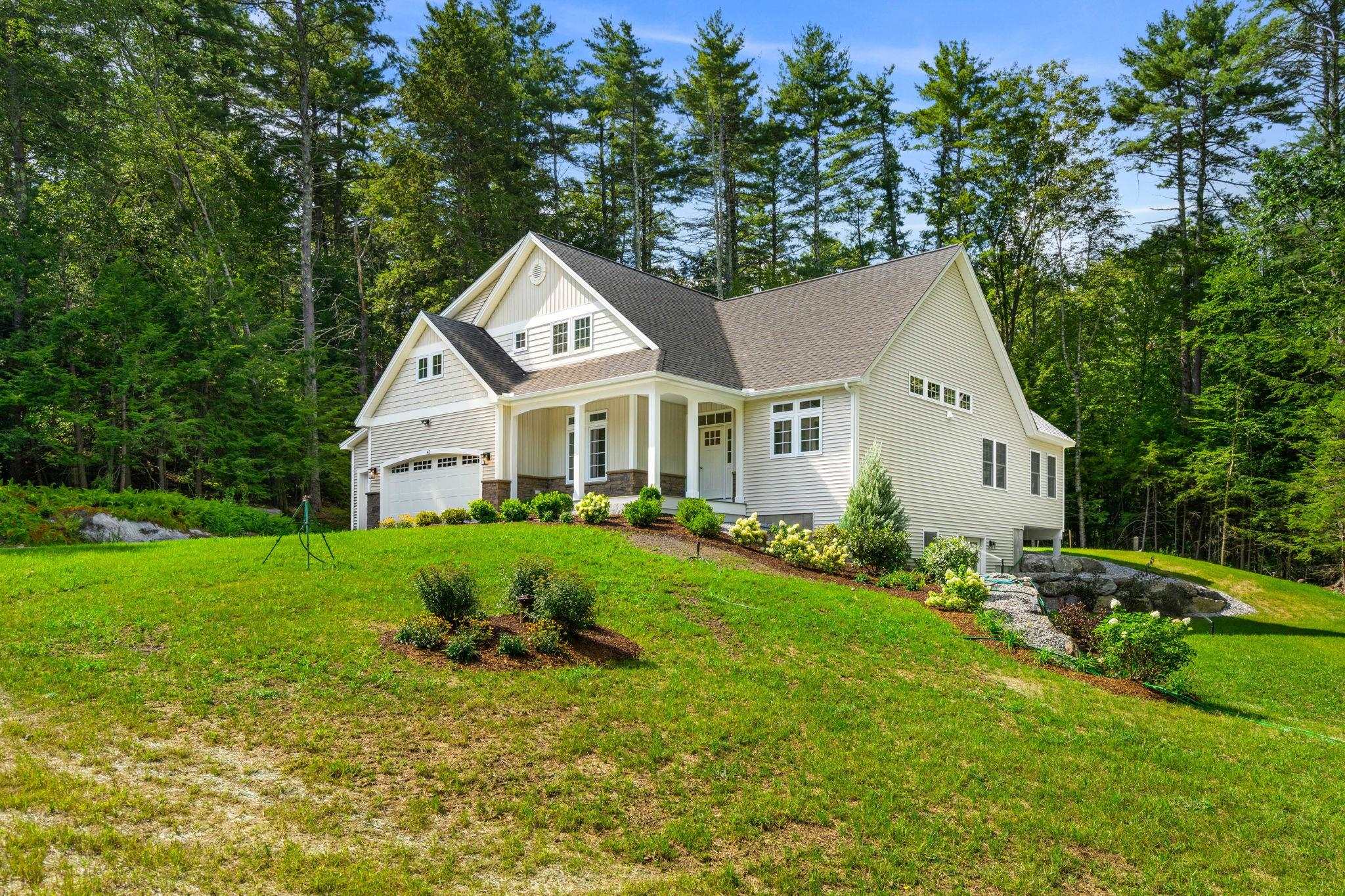 Bedford, New Hampshire, 03110, United States, 4 Bedrooms Bedrooms, ,4 BathroomsBathrooms,Residential,For Sale,1848455