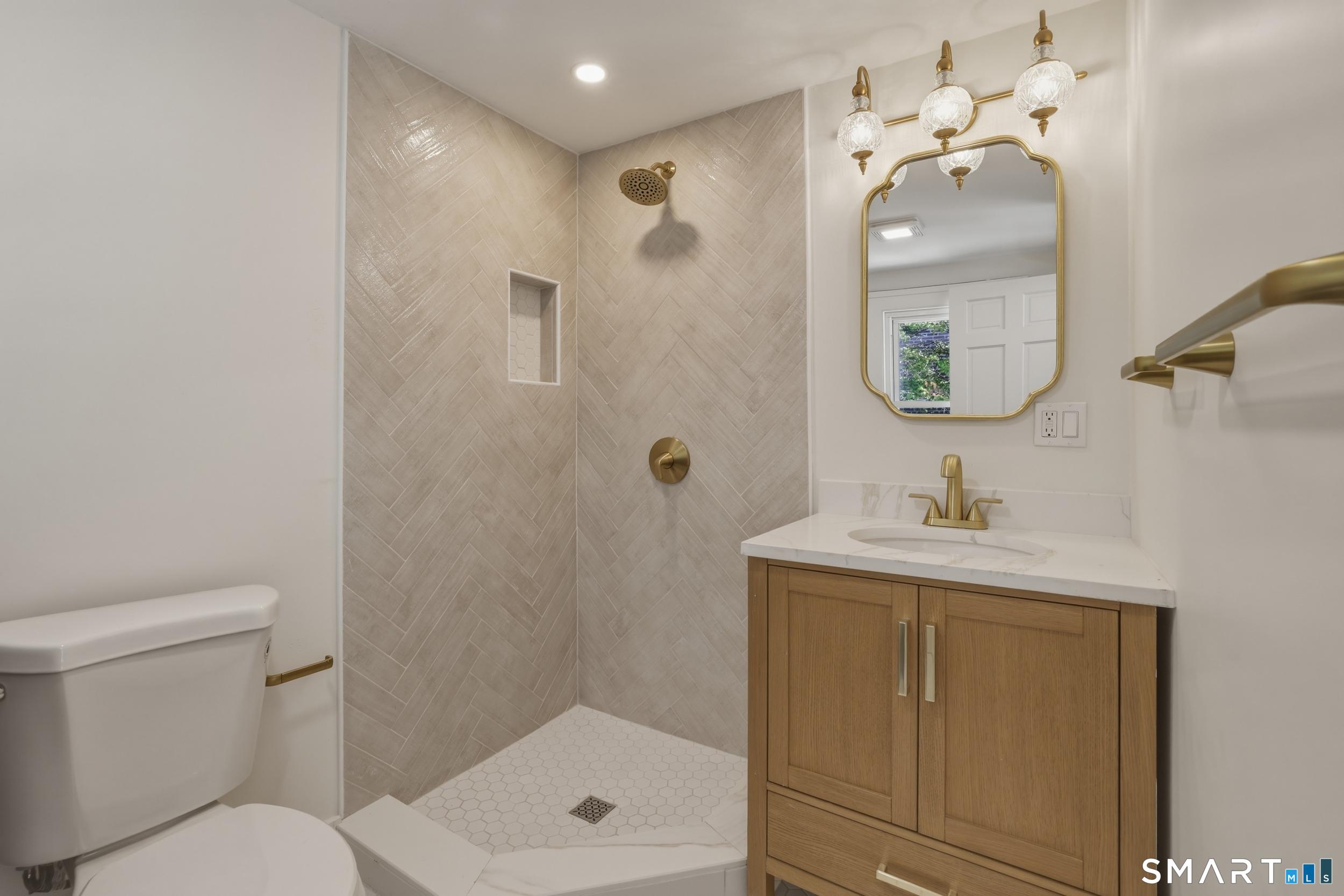 322, Connecticut, 06511, United States, 4 Bedrooms Bedrooms, ,3 BathroomsBathrooms,Residential,For Sale,2040679