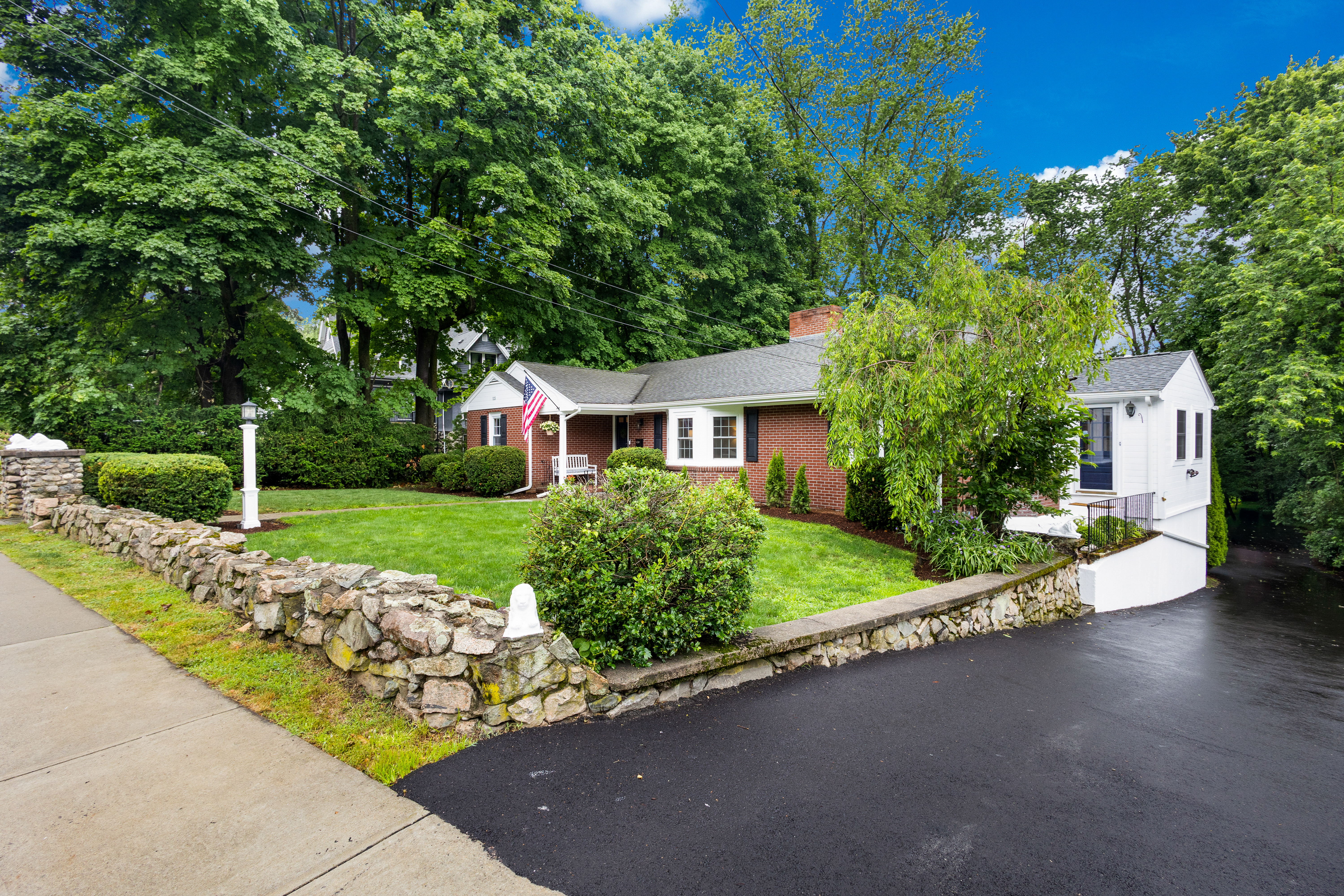  115 Walnut Street, Dedham, MA, 02026 - 物件實景