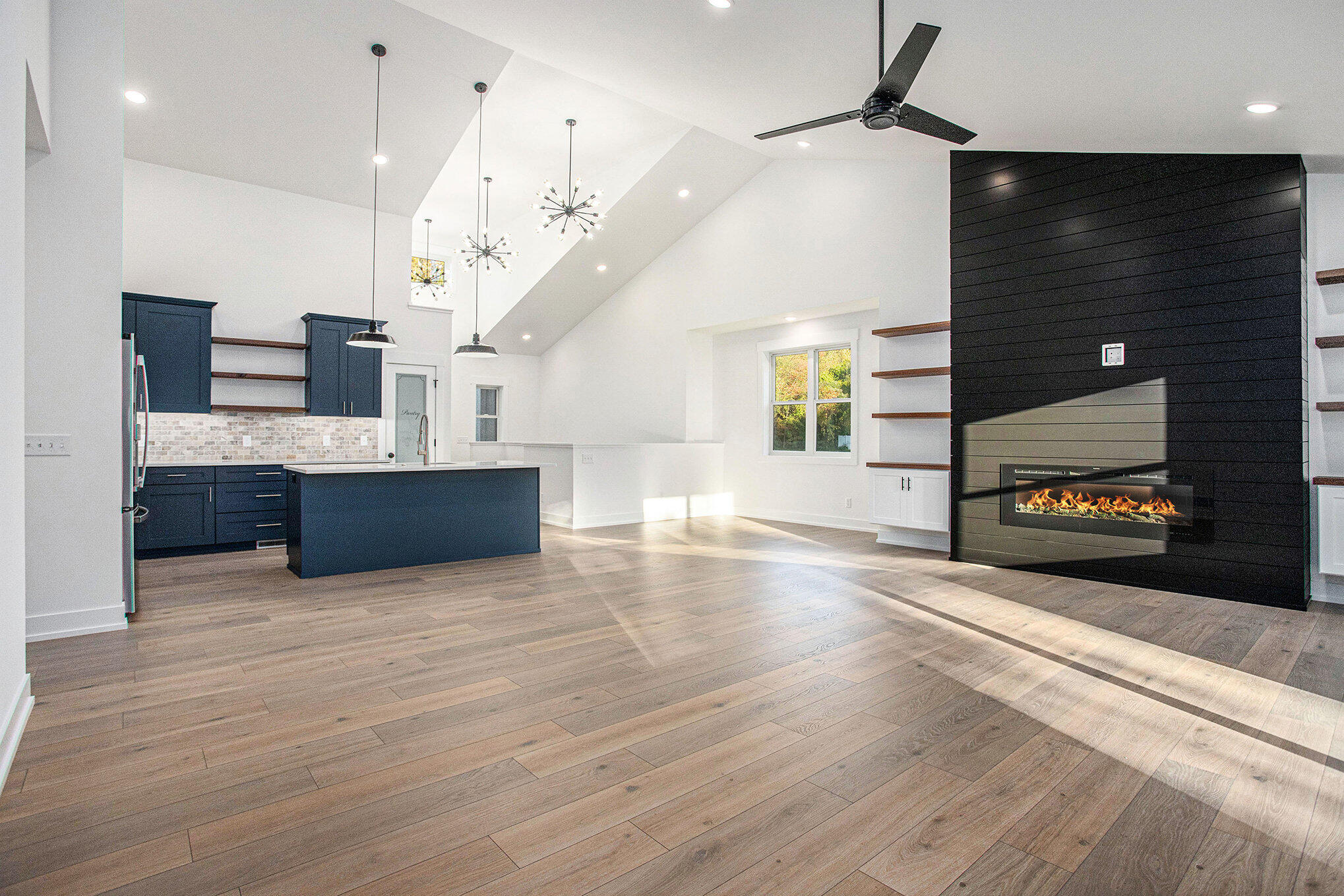 Kalamazoo, Michigan, 49009, United States, 3 Bedrooms Bedrooms, ,2 BathroomsBathrooms,Residential,For Sale,1984437