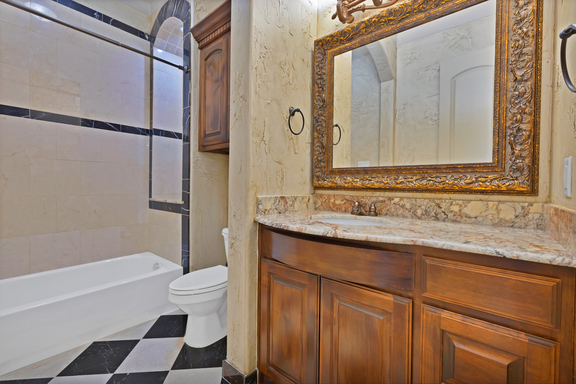 Mansfield, Texas, 76063, United States, 5 Bedrooms Bedrooms, ,5 BathroomsBathrooms,Residential,For Sale,1796537