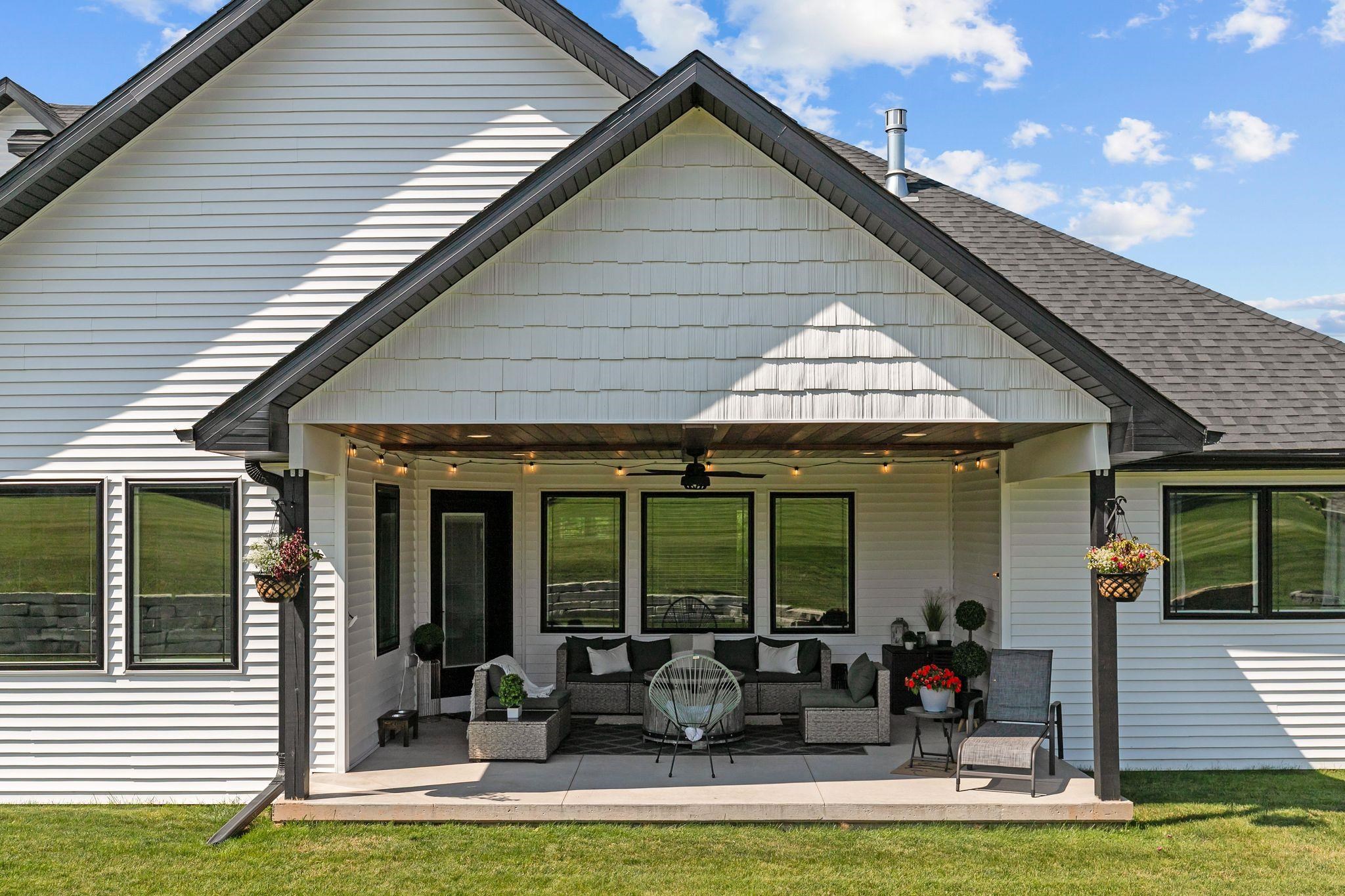 Sherwood, Wisconsin, 54169, United States, 4 Bedrooms Bedrooms, ,4 BathroomsBathrooms,Residential,For Sale,1977461