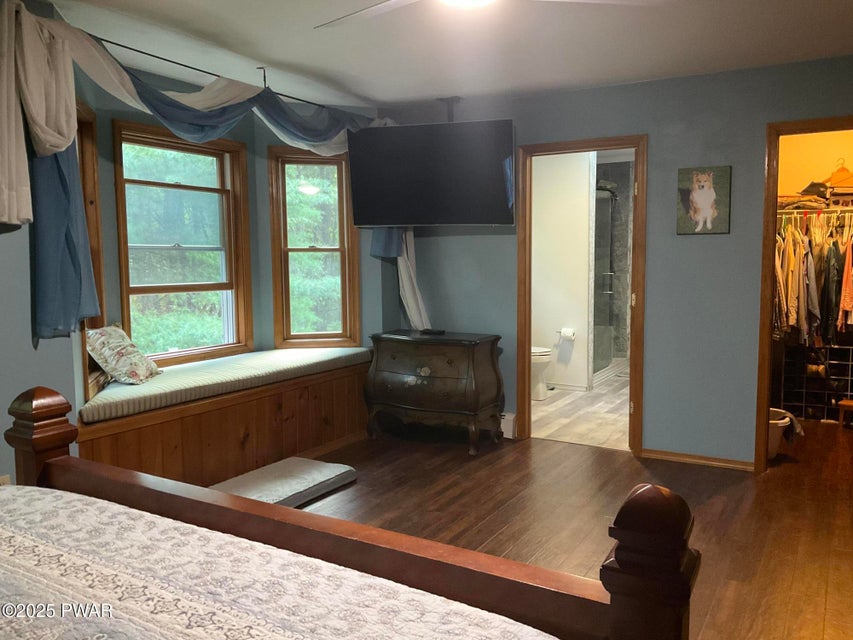 Milford, Pennsylvania, 18337, United States, 3 Bedrooms Bedrooms, ,3 BathroomsBathrooms,Residential,For Sale,1981276