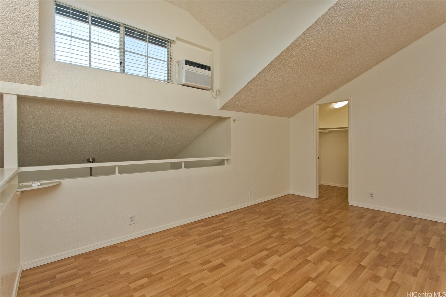 Honolulu, Hawaii, 96818, United States, 2 Bedrooms Bedrooms, ,2 BathroomsBathrooms,Residential,For Sale,1972744