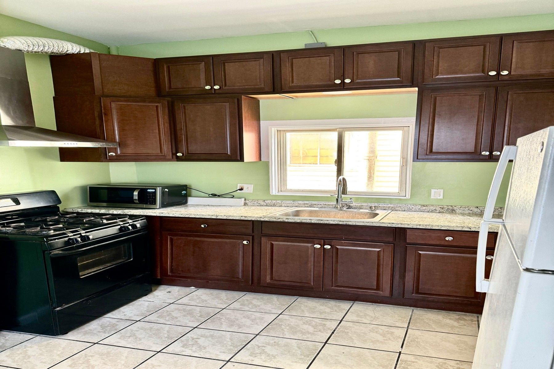  30 Gardner Ave, Jersey City, NJ 07304 - 物件實景