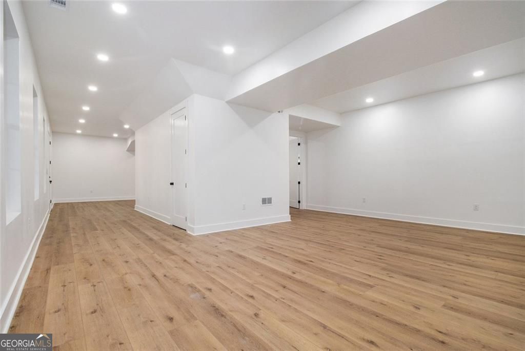 Dawsonville, Georgia, 30534, United States, 5 Bedrooms Bedrooms, ,7 BathroomsBathrooms,Residential,For Sale,1952234