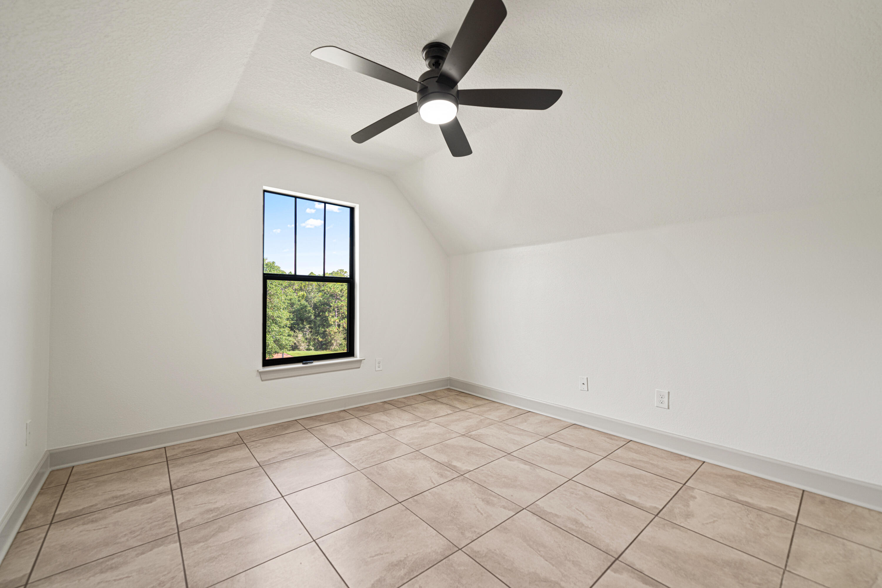Crestview, Florida, 32536, United States, 5 Bedrooms Bedrooms, ,5 BathroomsBathrooms,Residential,For Sale,1906296