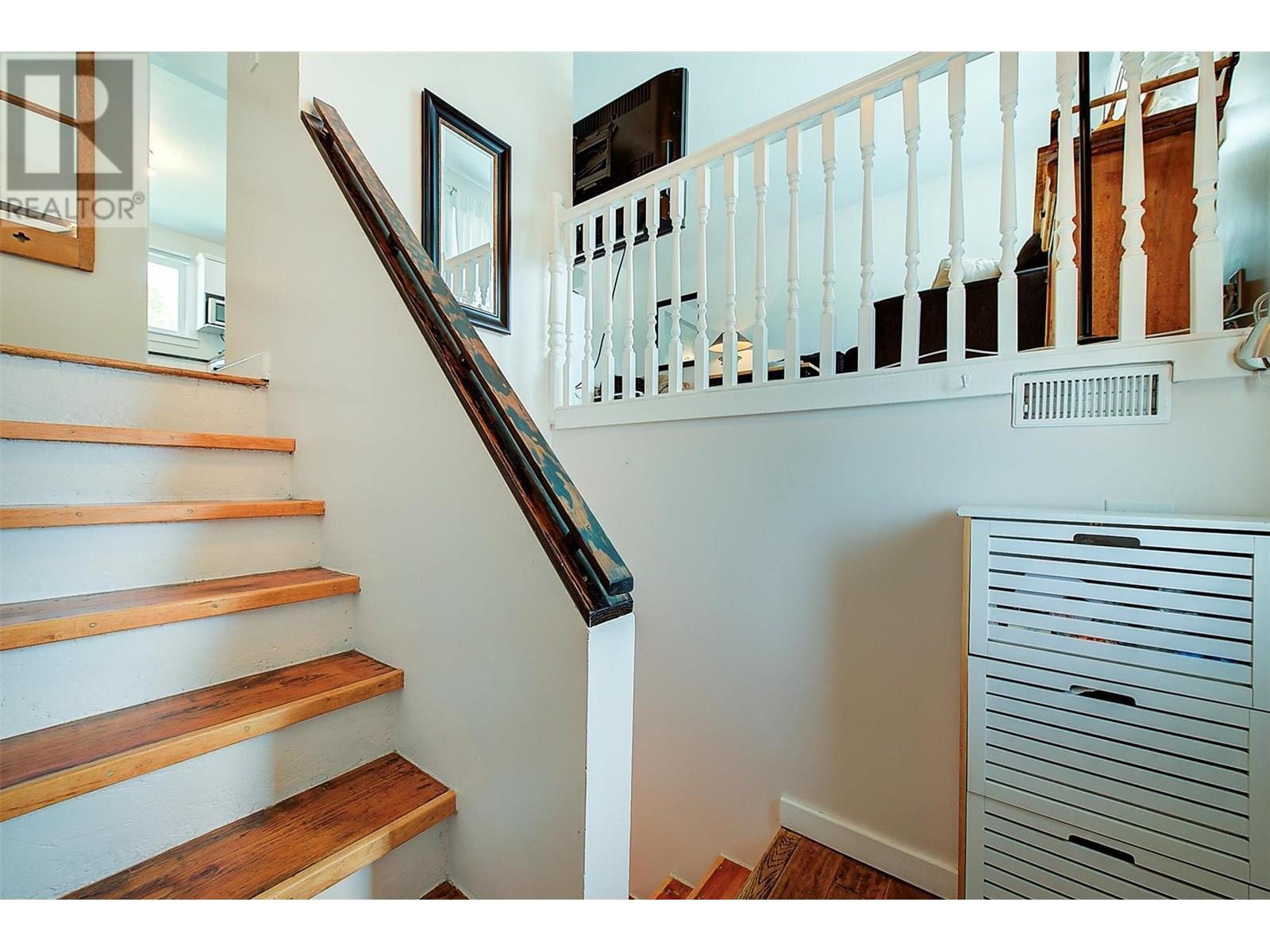 WEST KELOWNA, British Columbia, V1Z 3K5, CA, 2 Bedrooms Bedrooms, ,1 BathroomBathrooms,Residential,For Sale,1913142