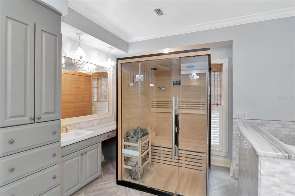 Tampa, Florida, 33611, United States, 5 Bedrooms Bedrooms, ,7 BathroomsBathrooms,Residential,For Sale,1988340