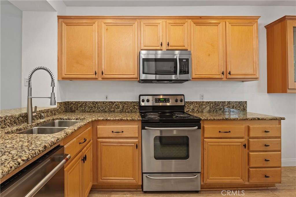 Huntington Beach, California, 92646, United States, 2 Bedrooms Bedrooms, ,2 BathroomsBathrooms,Residential,For Sale,1939014