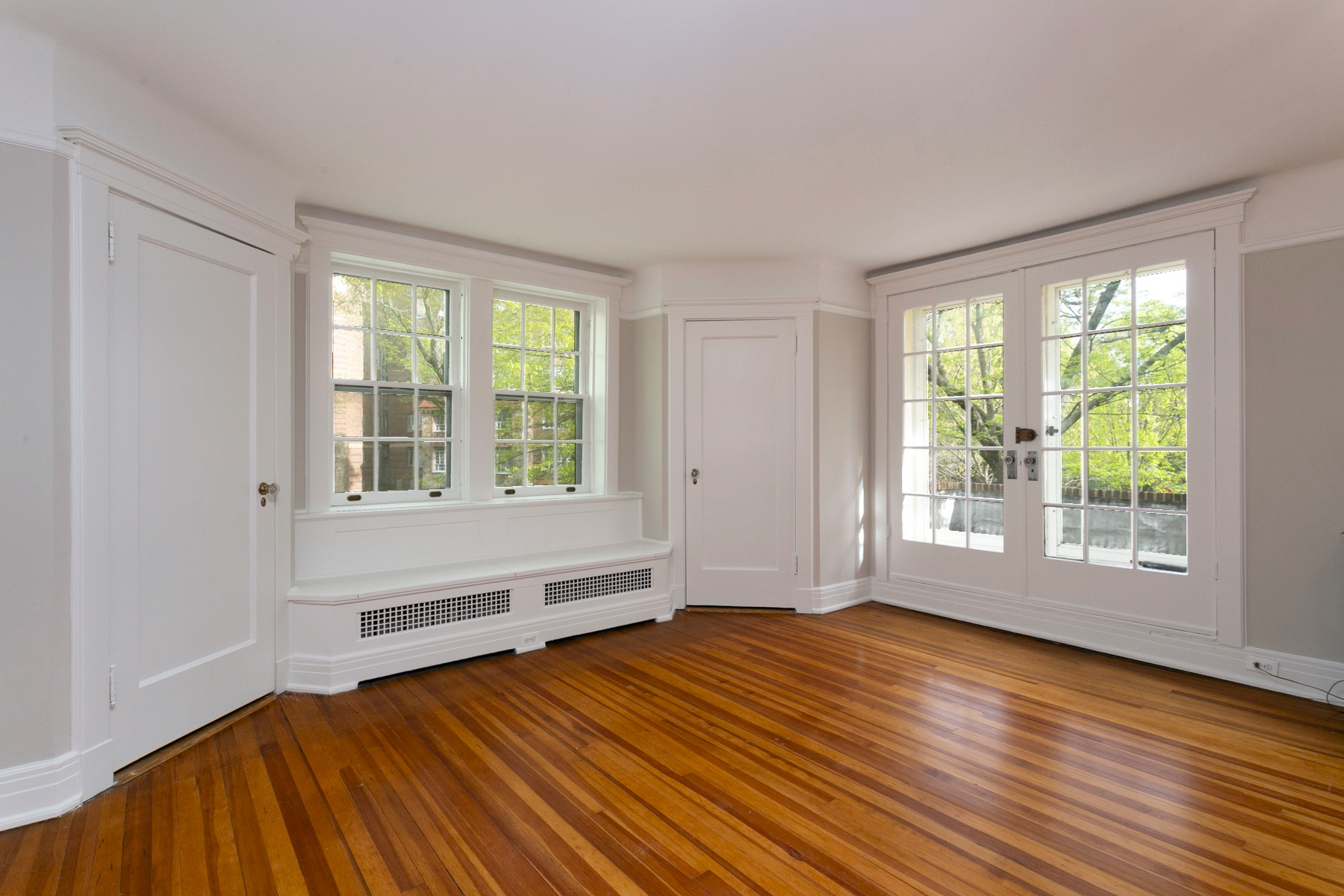  “FOREST HILLS GARDENS FIELDSTONE TOWNHOUSE” - 物件實景