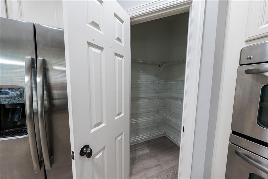 Cumming, Georgia, 30041, United States, 7 Bedrooms Bedrooms, ,4 BathroomsBathrooms,Residential,For Sale,1977332