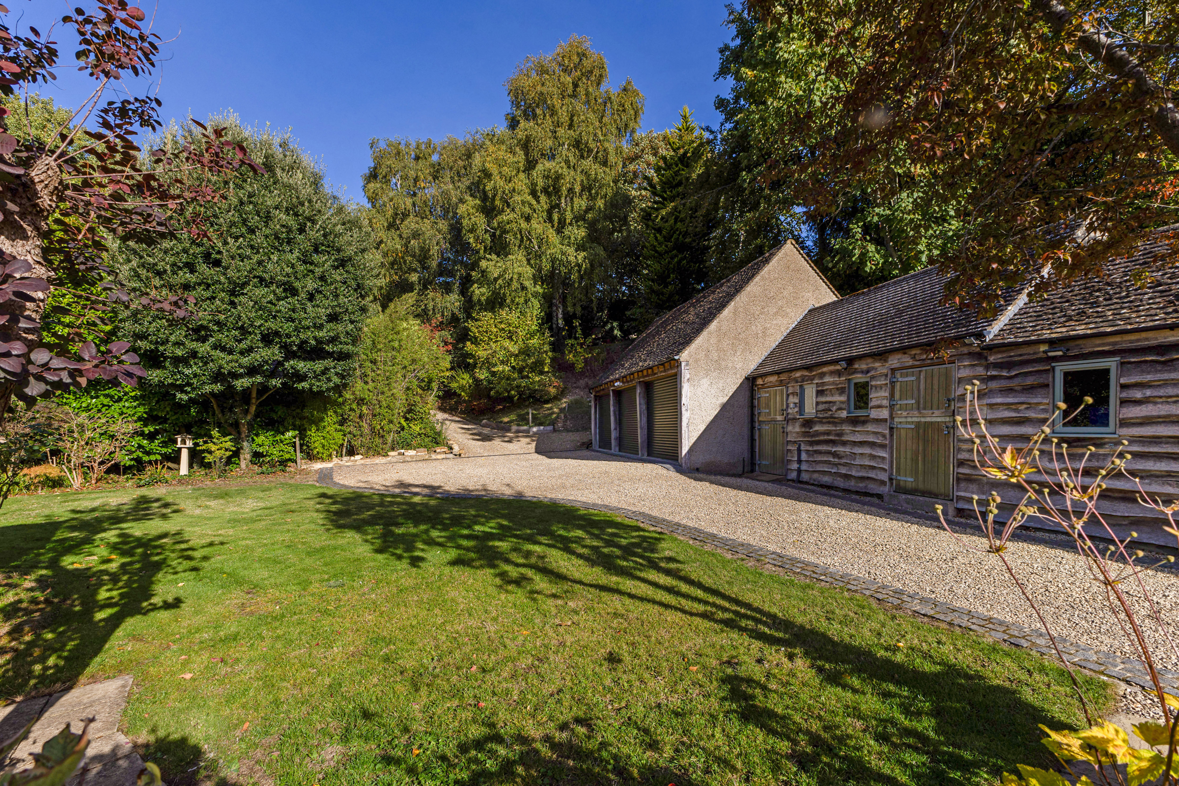  A Cotswolds stone village house with an annexe and extensive outbuildings - 物件實景