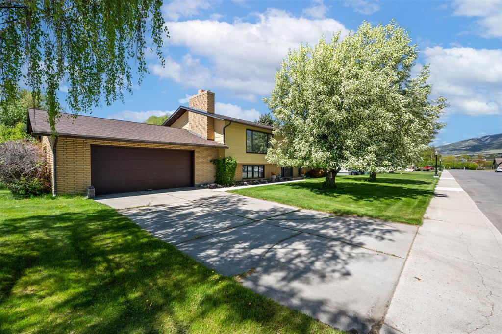 Anaconda, Montana, 59711, United States, 3 Bedrooms Bedrooms, ,3 BathroomsBathrooms,Residential,For Sale,1923653