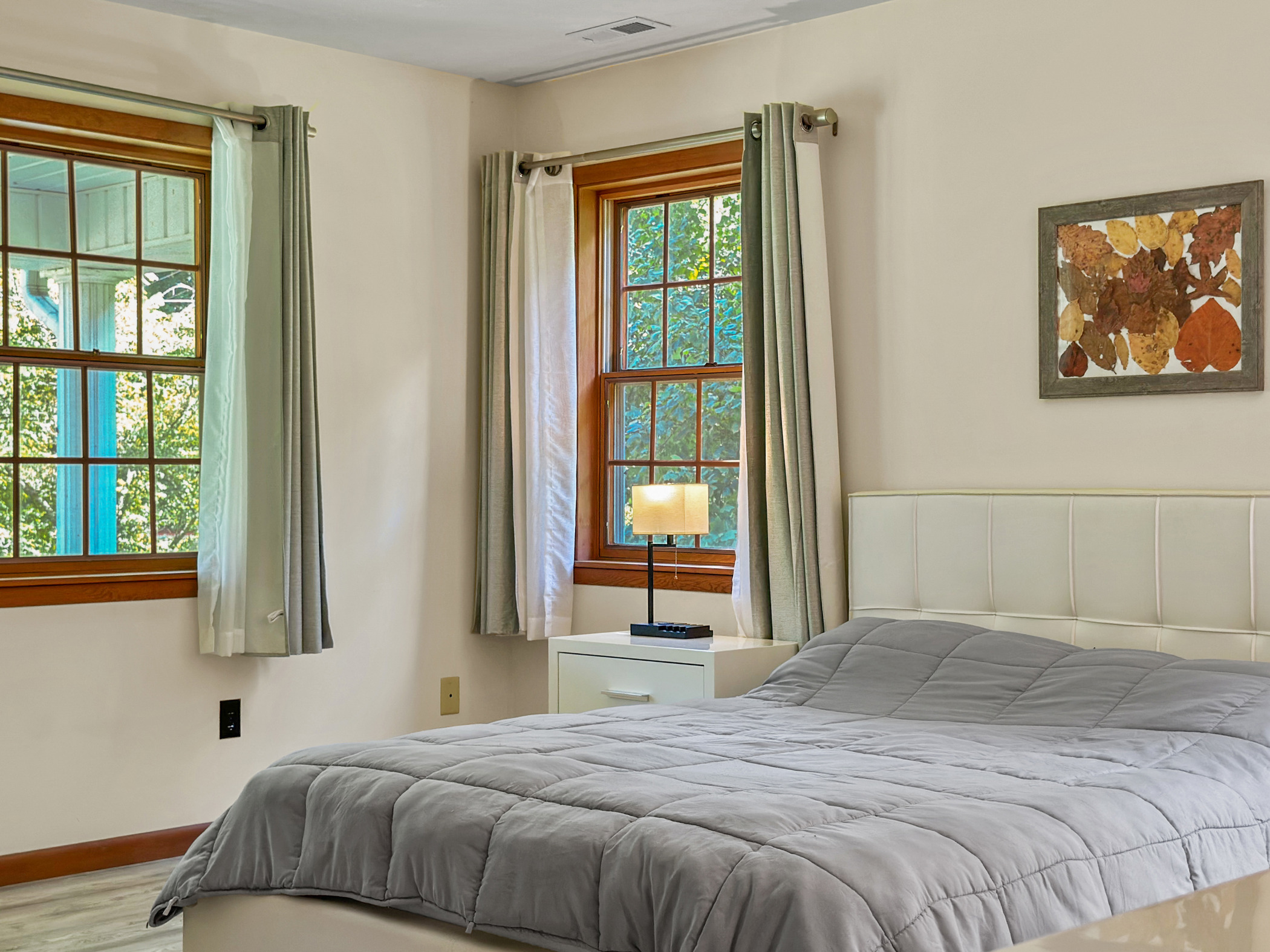 Gatlinburg, Tennessee, 37738, United States, 4 Bedrooms Bedrooms, ,3 BathroomsBathrooms,Residential,For Sale,1974957