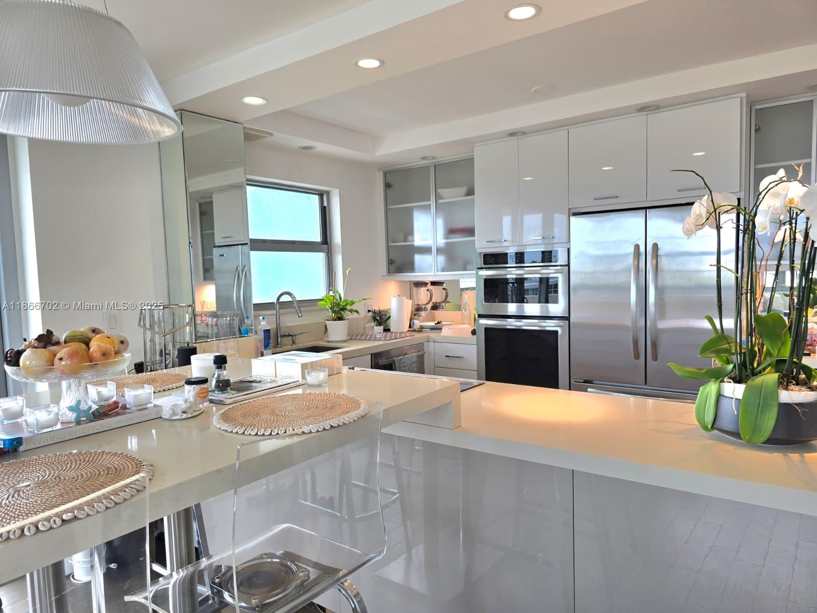Miami Beach, Florida, 33139, United States, 1 Bedroom Bedrooms, ,2 BathroomsBathrooms,Residential,For Sale,1932929