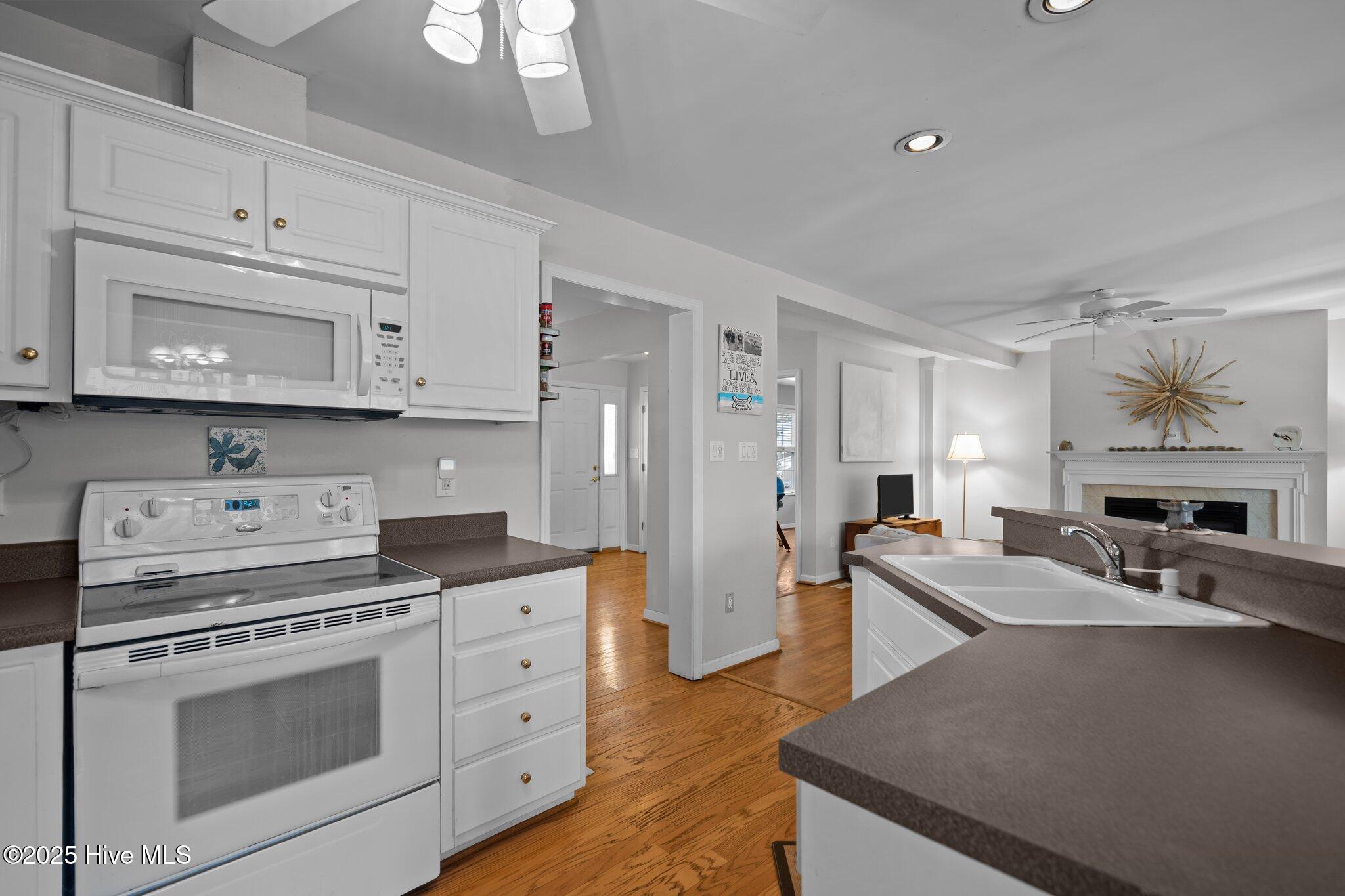 Oak Island, North Carolina, 28465, United States, 4 Bedrooms Bedrooms, ,4 BathroomsBathrooms,Residential,For Sale,1928630