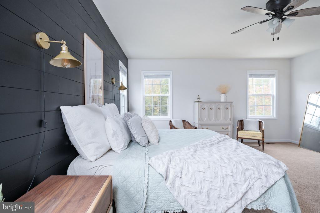 Fredericksburg, Virginia, 22406, United States, 5 Bedrooms Bedrooms, ,4 BathroomsBathrooms,Residential,For Sale,2005971