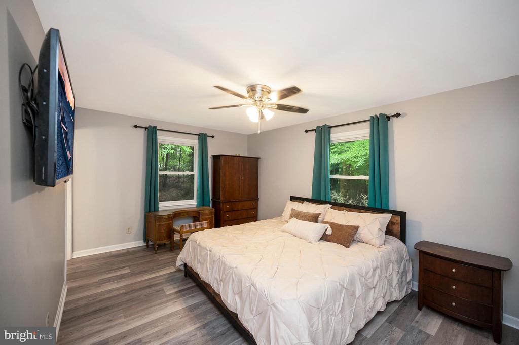 Fredericksburg, Virginia, 22406, United States, 3 Bedrooms Bedrooms, ,2 BathroomsBathrooms,Residential,For Sale,2049336