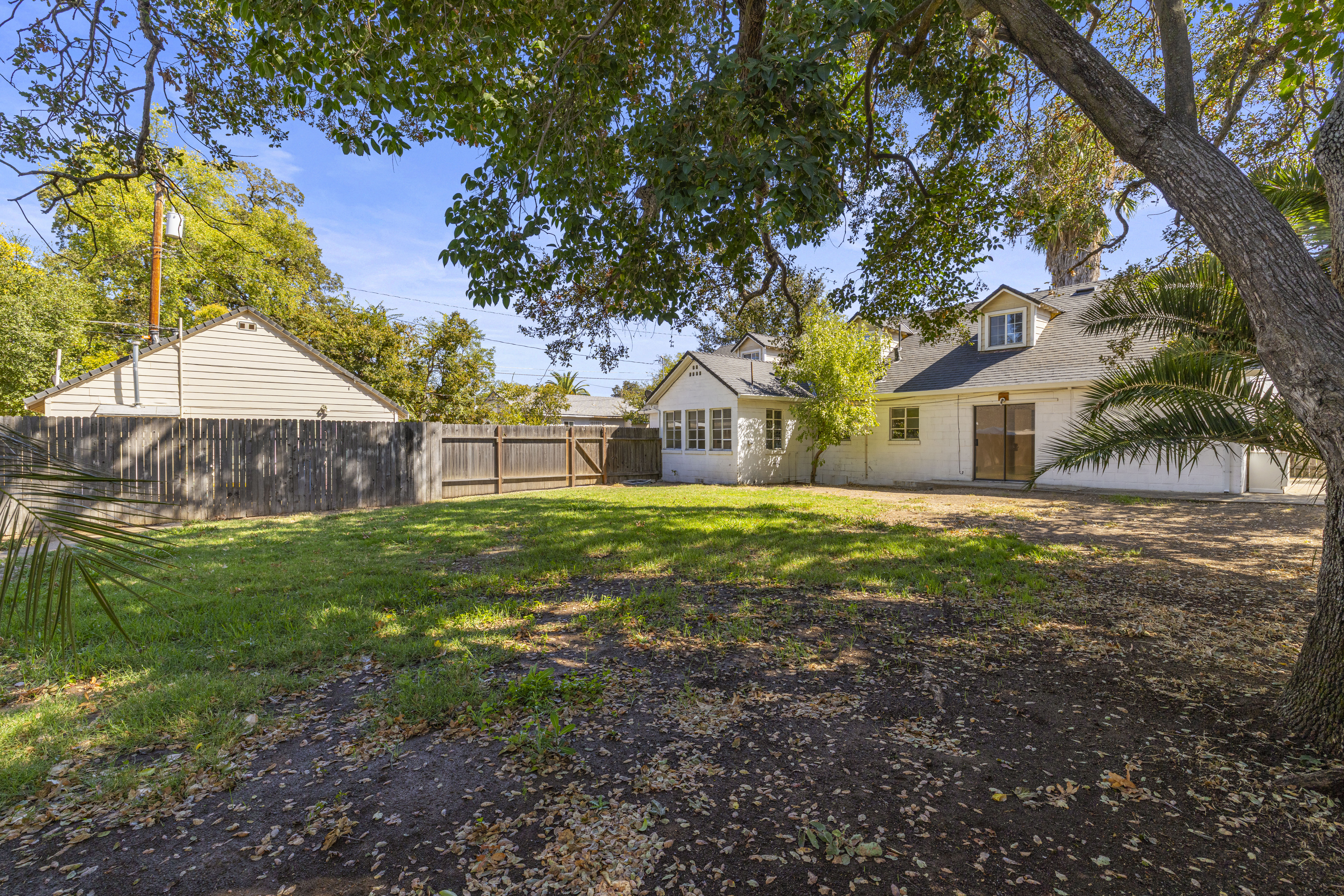  1241 Arcade Boulevard, Sacramento, CA 95815 - 物件實景