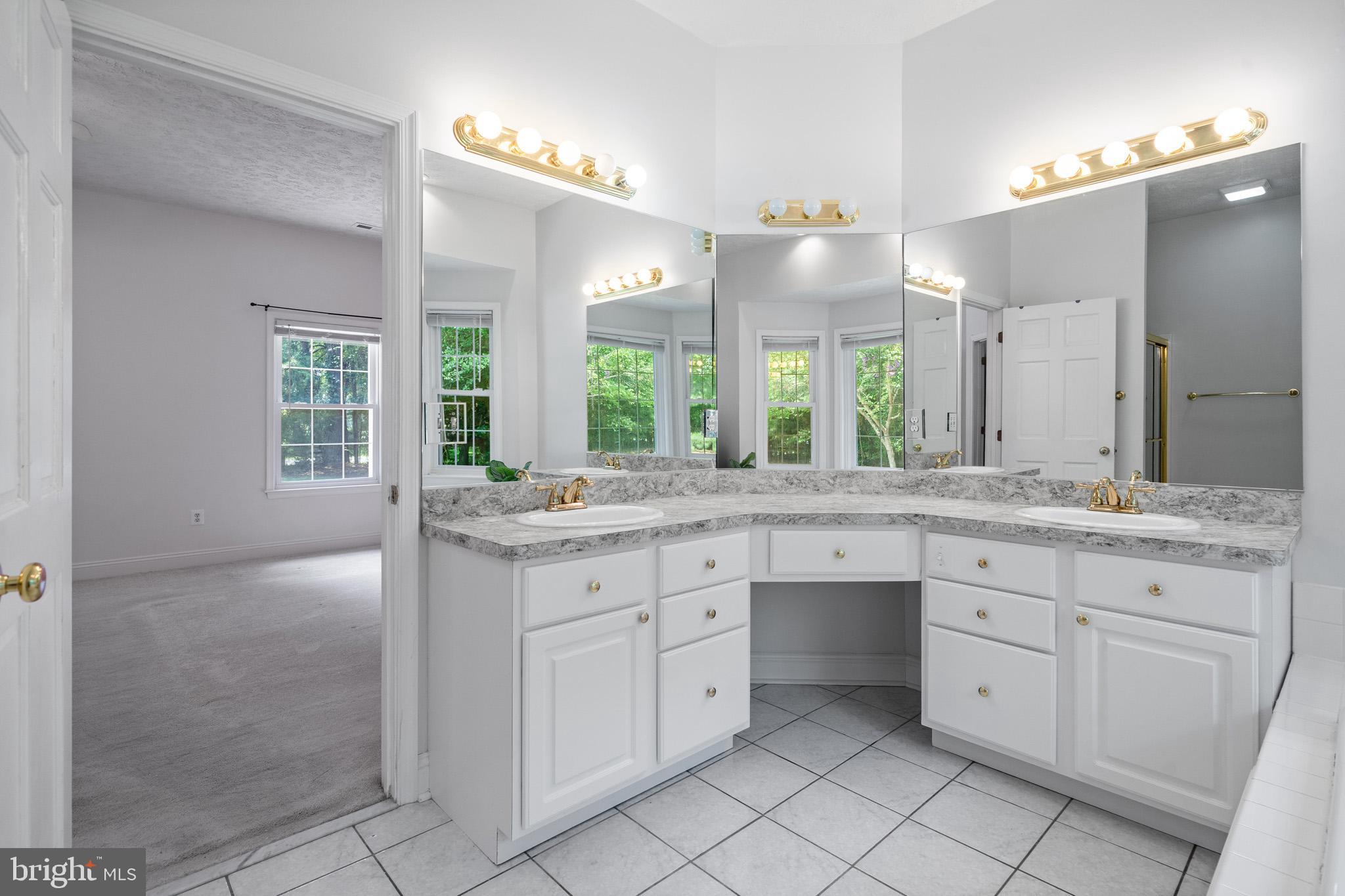 Issue, Maryland, 20645, United States, 5 Bedrooms Bedrooms, ,5 BathroomsBathrooms,Residential,For Sale,2010960