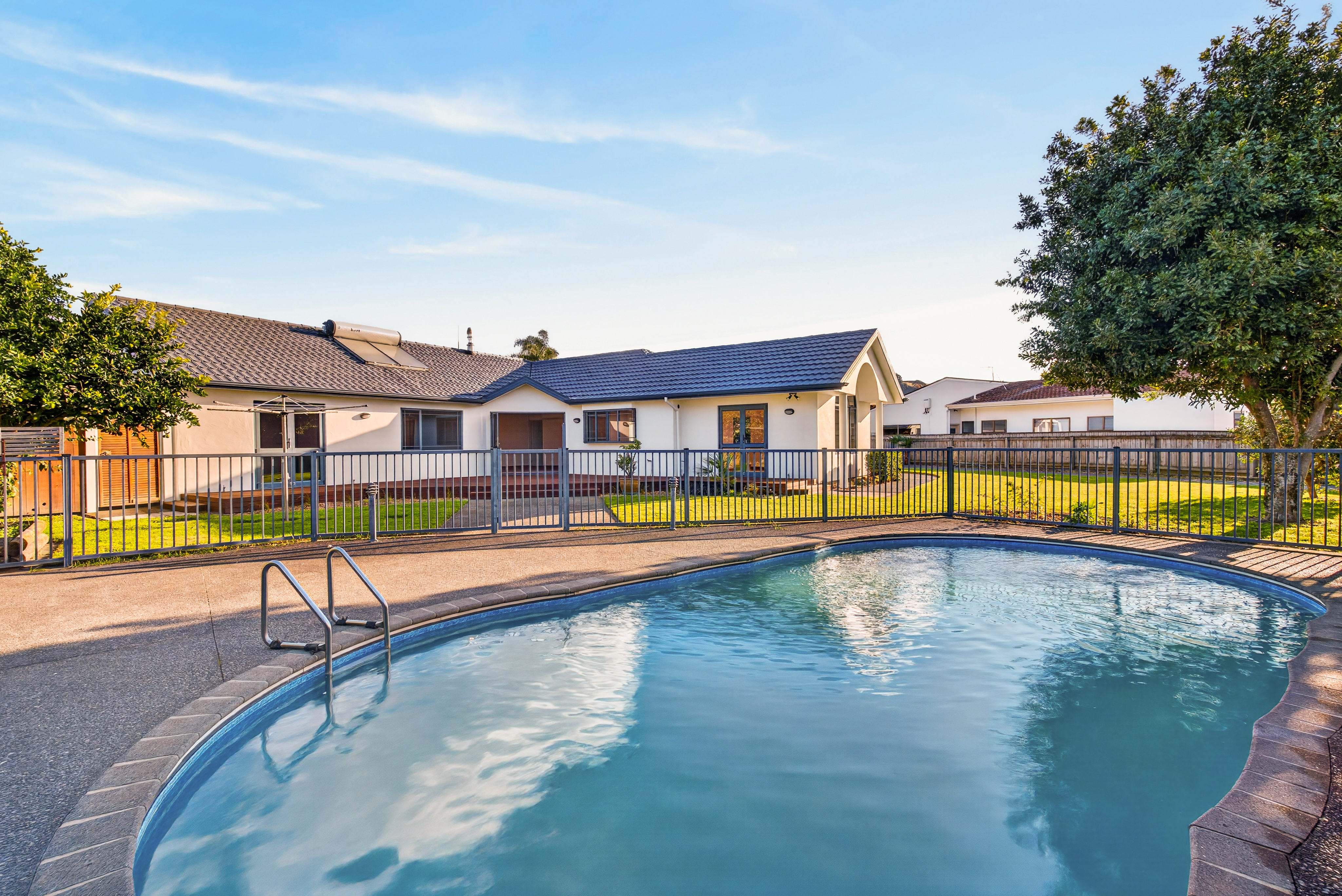  Expansive Family Home in Quiet Cul-de-sac - 物件實景