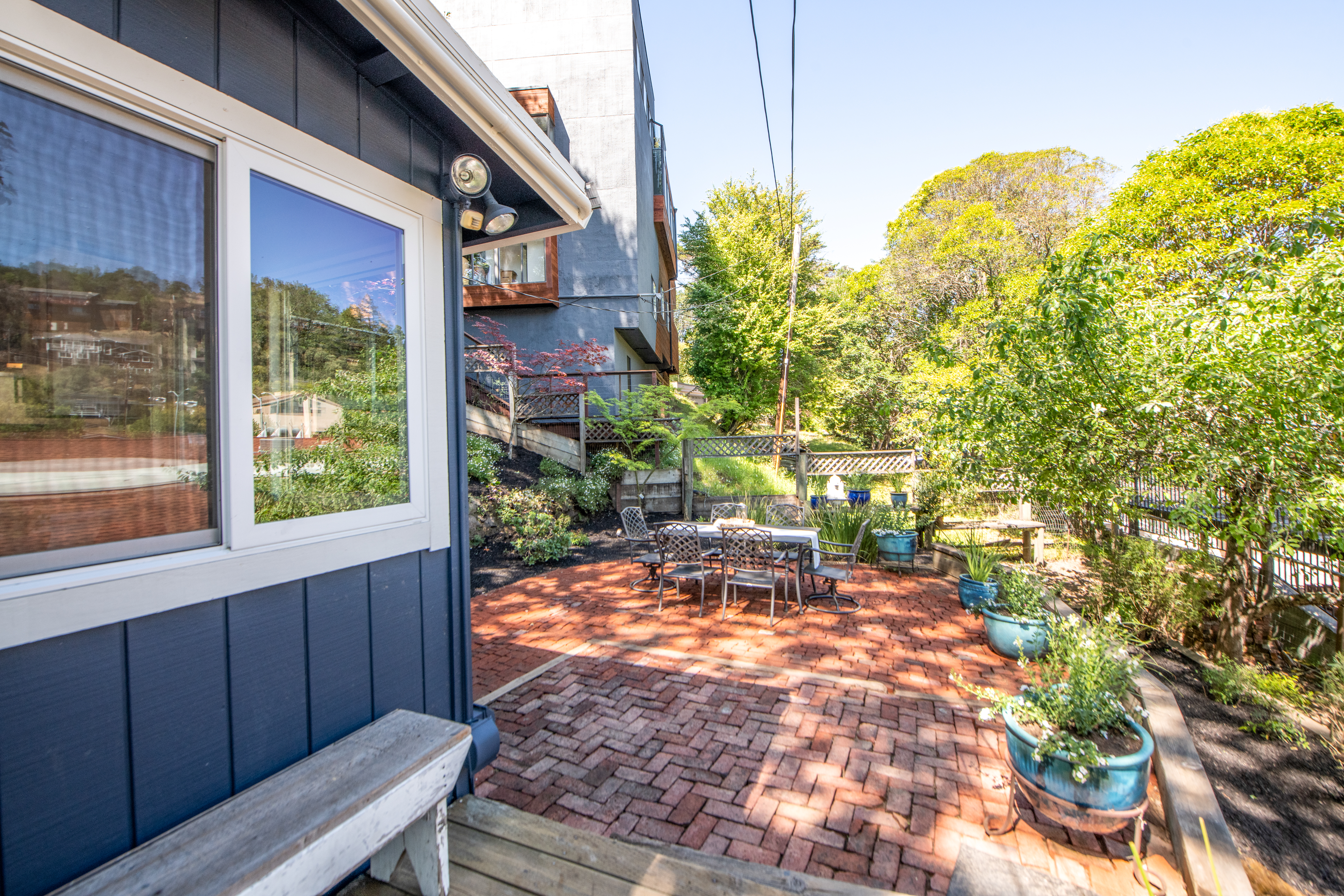  Charming Side-By-Side Duplex in West End - 物件實景