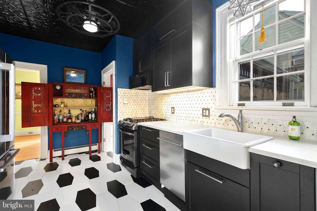 Fredericksburg, Virginia, 22401, United States, 4 Bedrooms Bedrooms, ,2 BathroomsBathrooms,Residential,For Sale,1826966