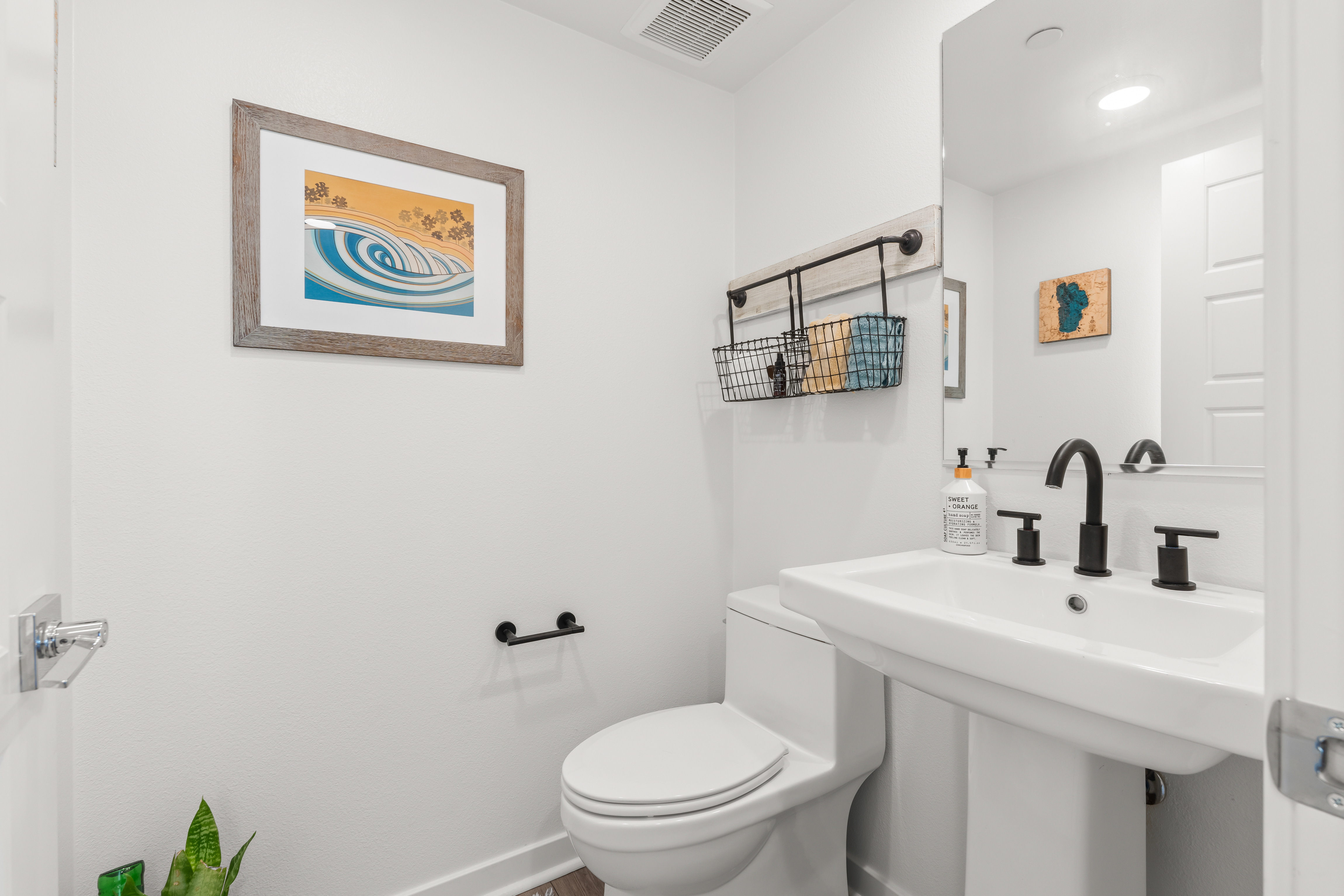  1087 Canal Street, Oxnard, CA 93035 - 物件實景