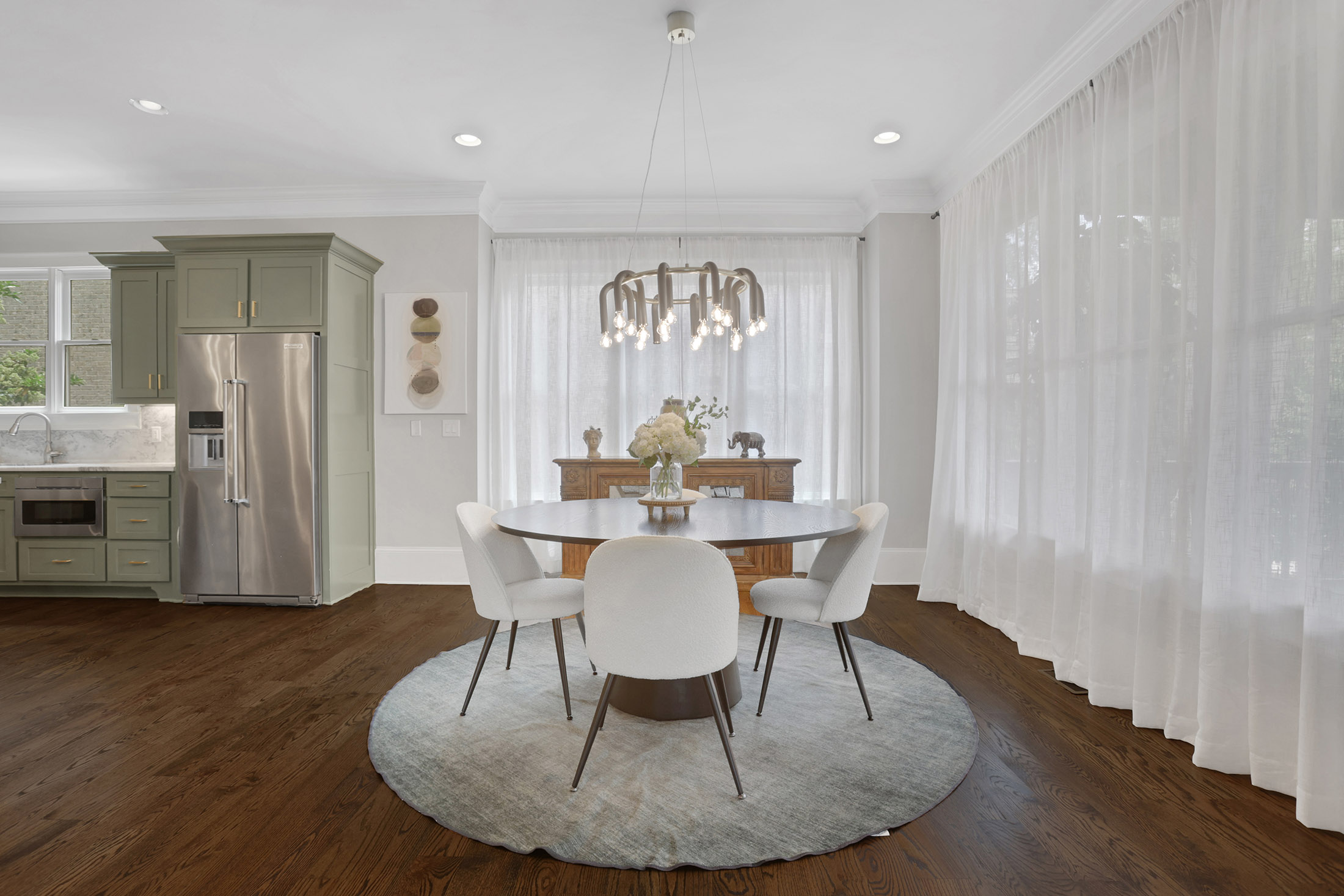  Sophisticated Brick Residence in Coveted Brookhaven Location - 物件實景