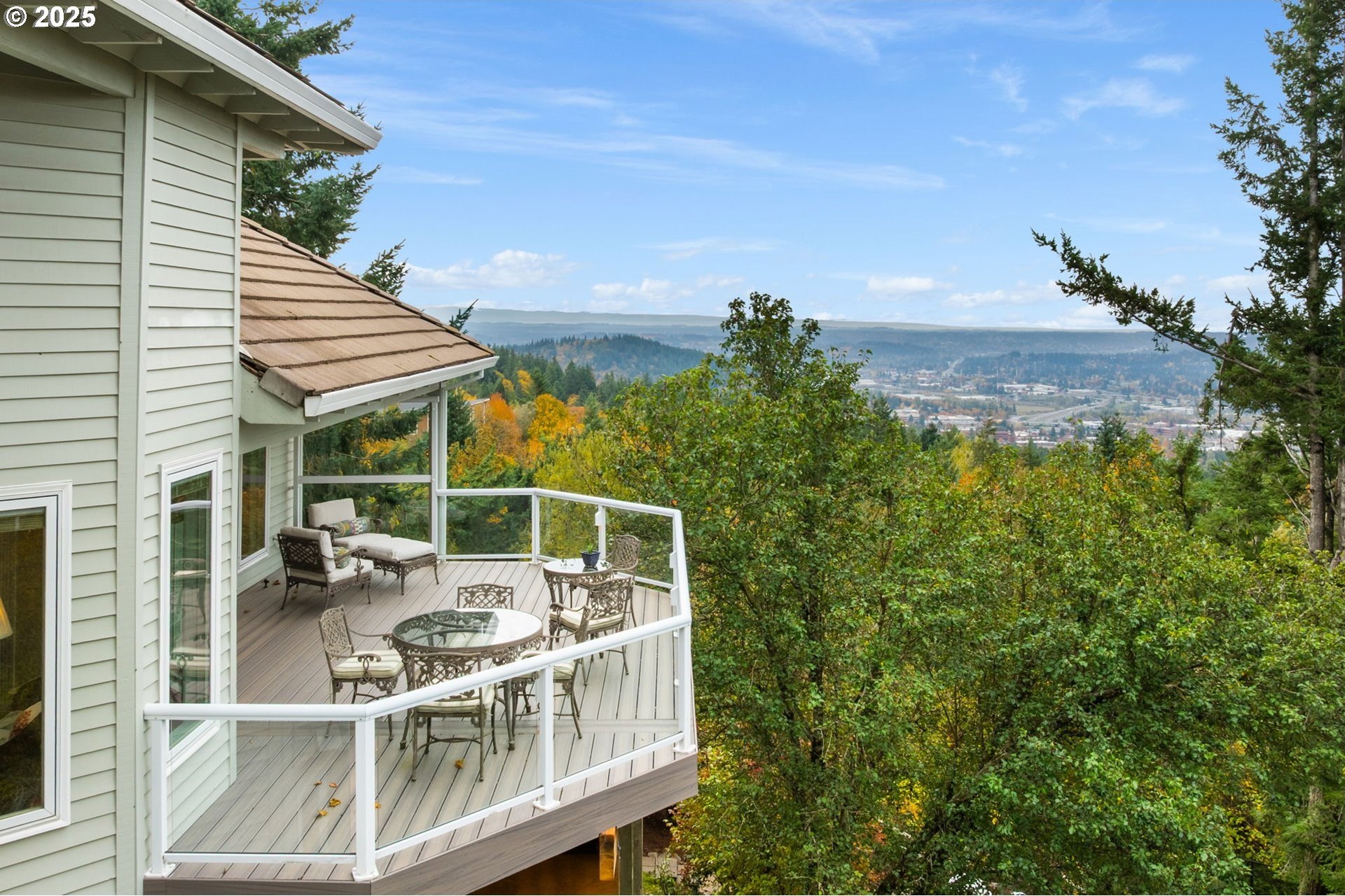 Happy Valley, Oregon, 97086, United States, 3 Bedrooms Bedrooms, ,4 BathroomsBathrooms,Residential,For Sale,1990937