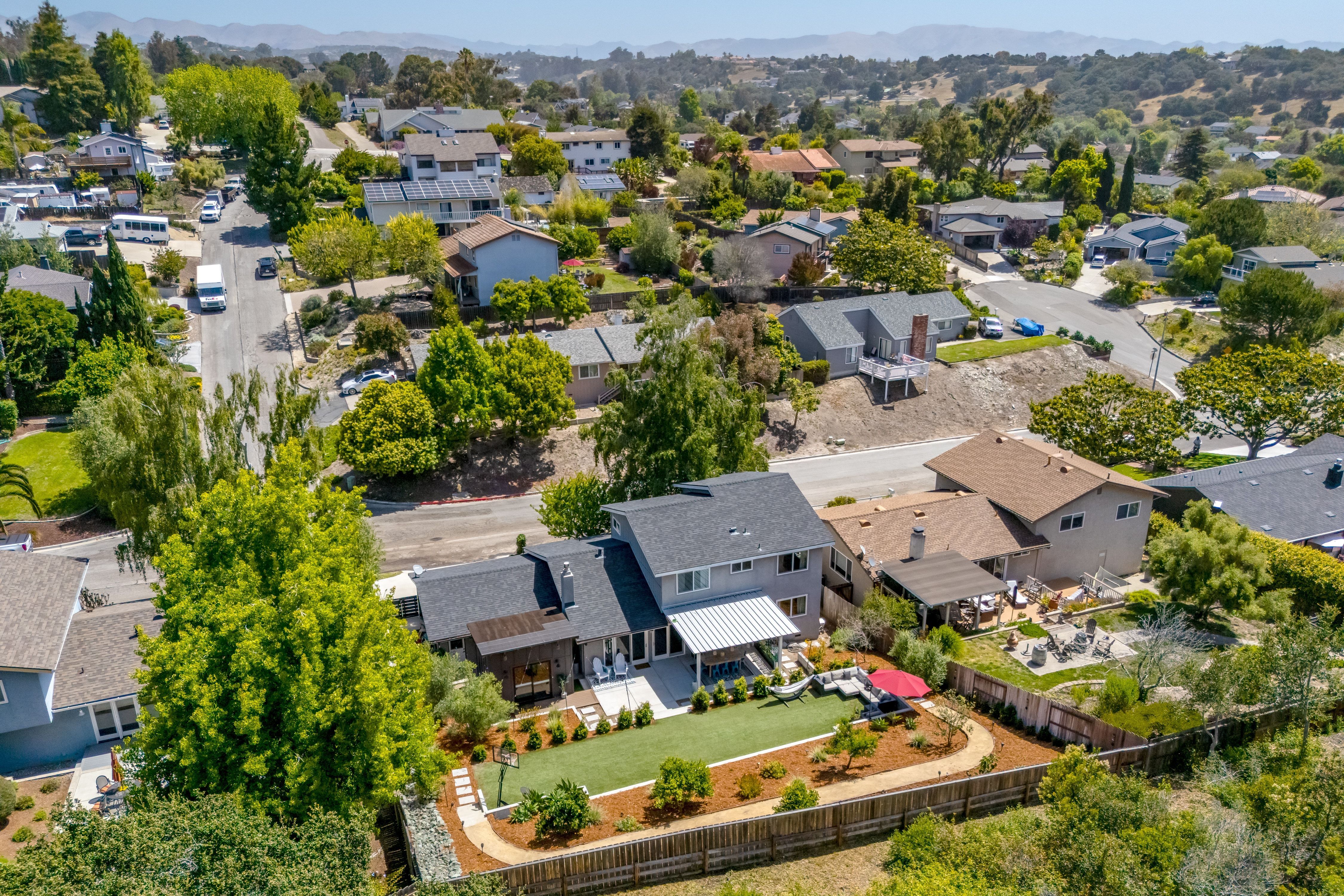  California Coastal Living Meets Modern Farmhouse Design - 物件實景