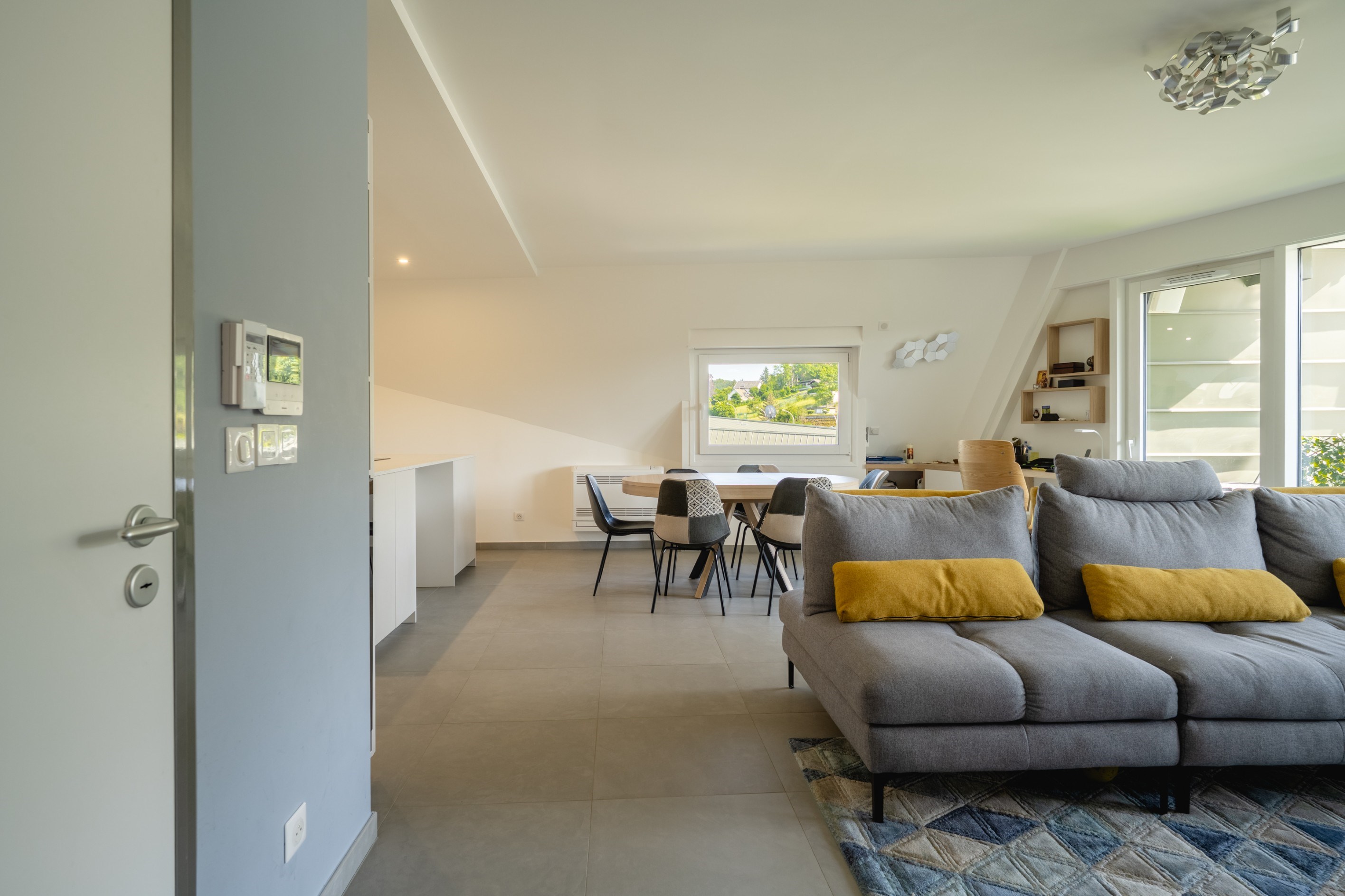  Elegant 105 m² family apartment with a terrace in the heart of Annecy - 物件實景