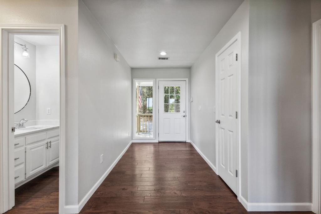 Pottsboro, Texas, 75076, United States, 3 Bedrooms Bedrooms, ,3 BathroomsBathrooms,Residential,For Sale,2003176