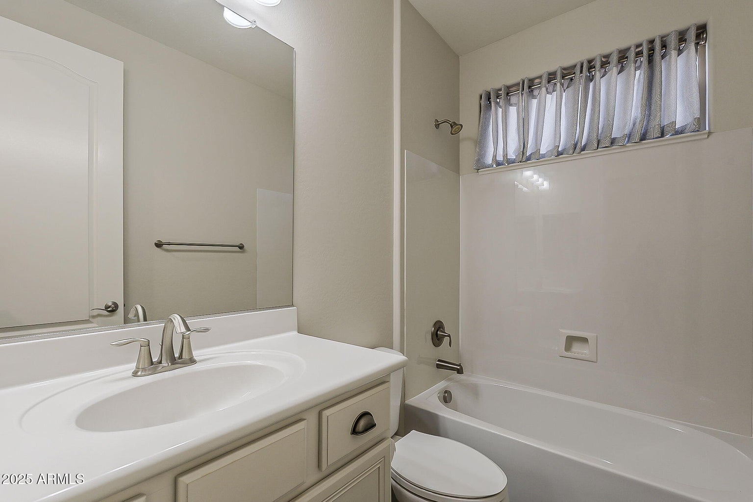 Peoria, Arizona, 85383, United States, 3 Bedrooms Bedrooms, ,3 BathroomsBathrooms,Residential,For Sale,1982801